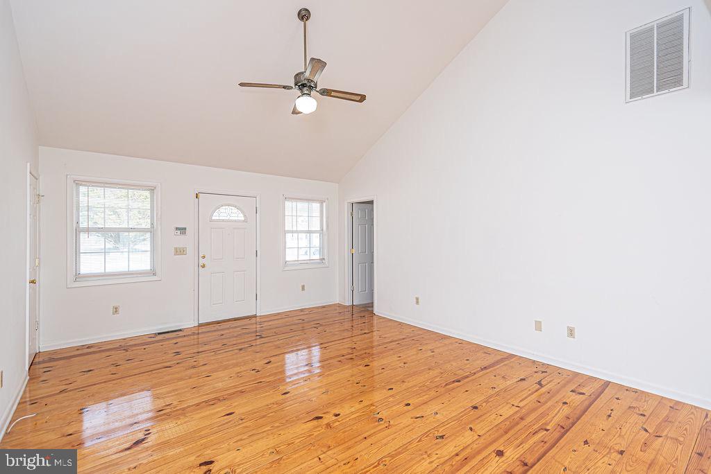 WHITE OAK - Residential