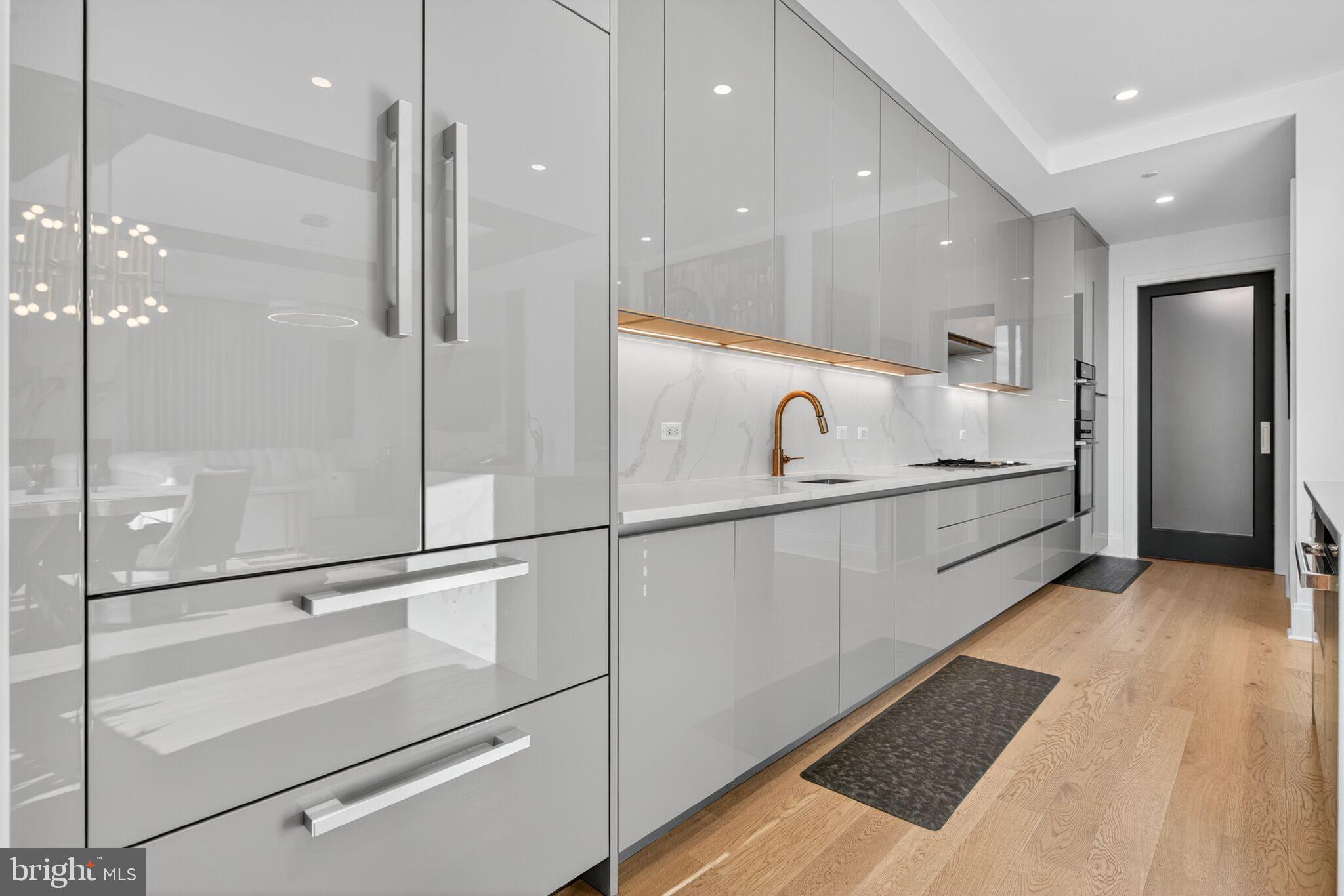 TYSONS CORNER - Residential