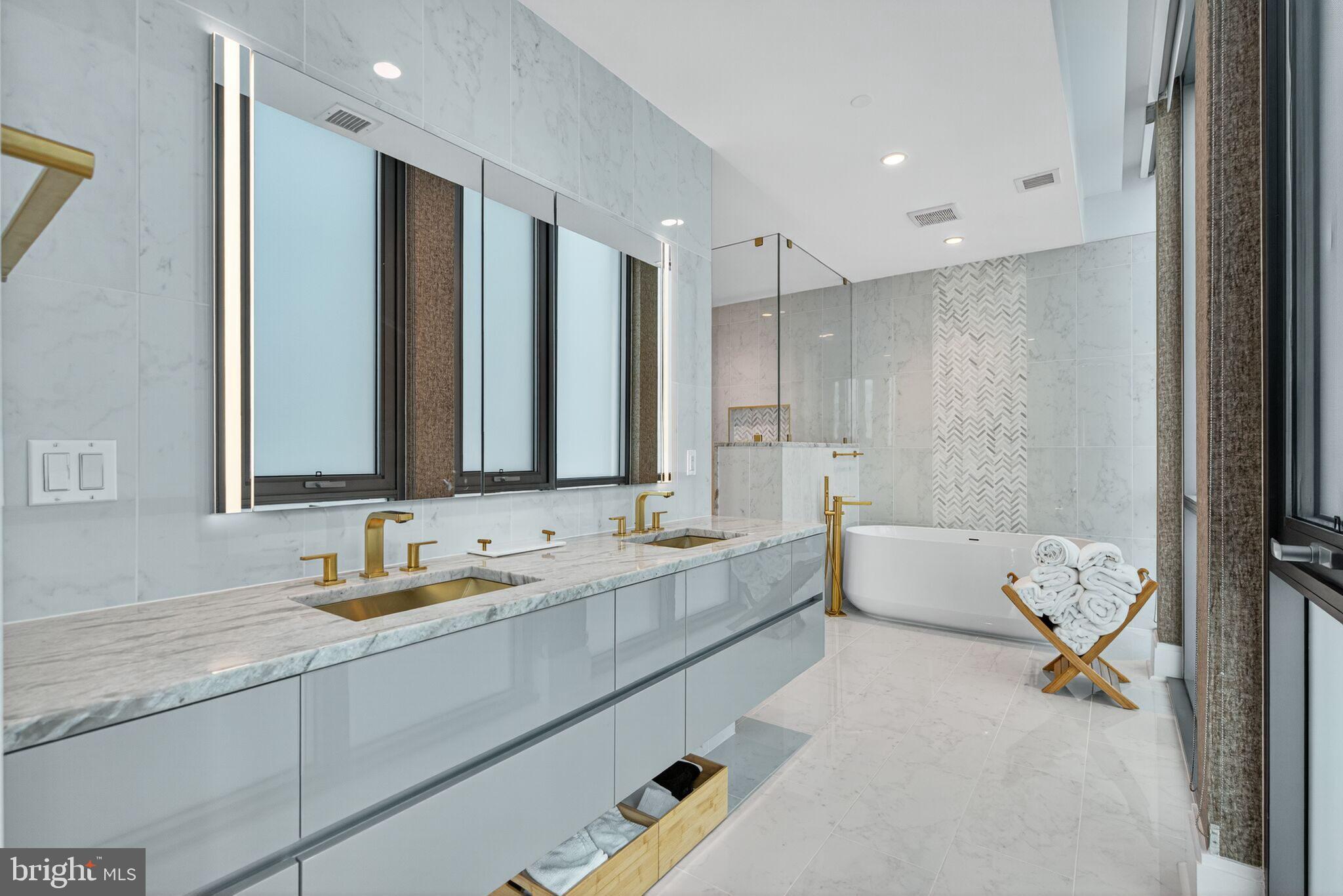 TYSONS CORNER - Residential