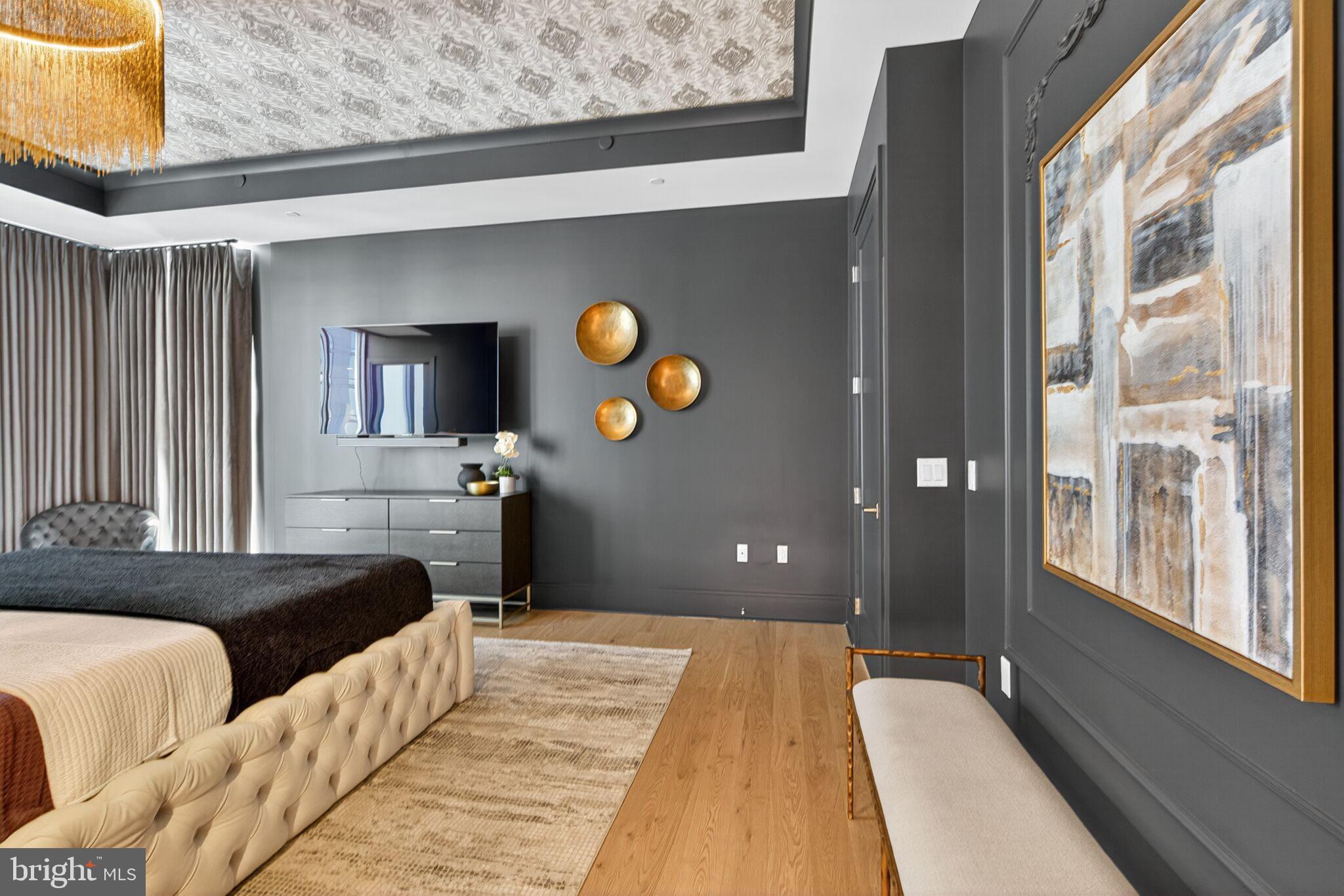 TYSONS CORNER - Residential