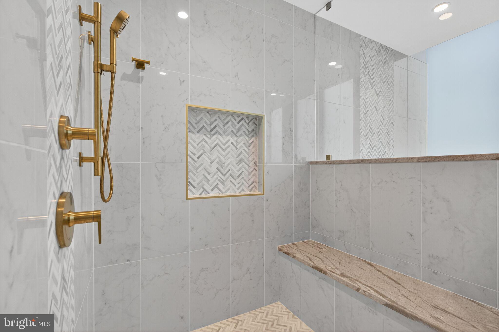 TYSONS CORNER - Residential