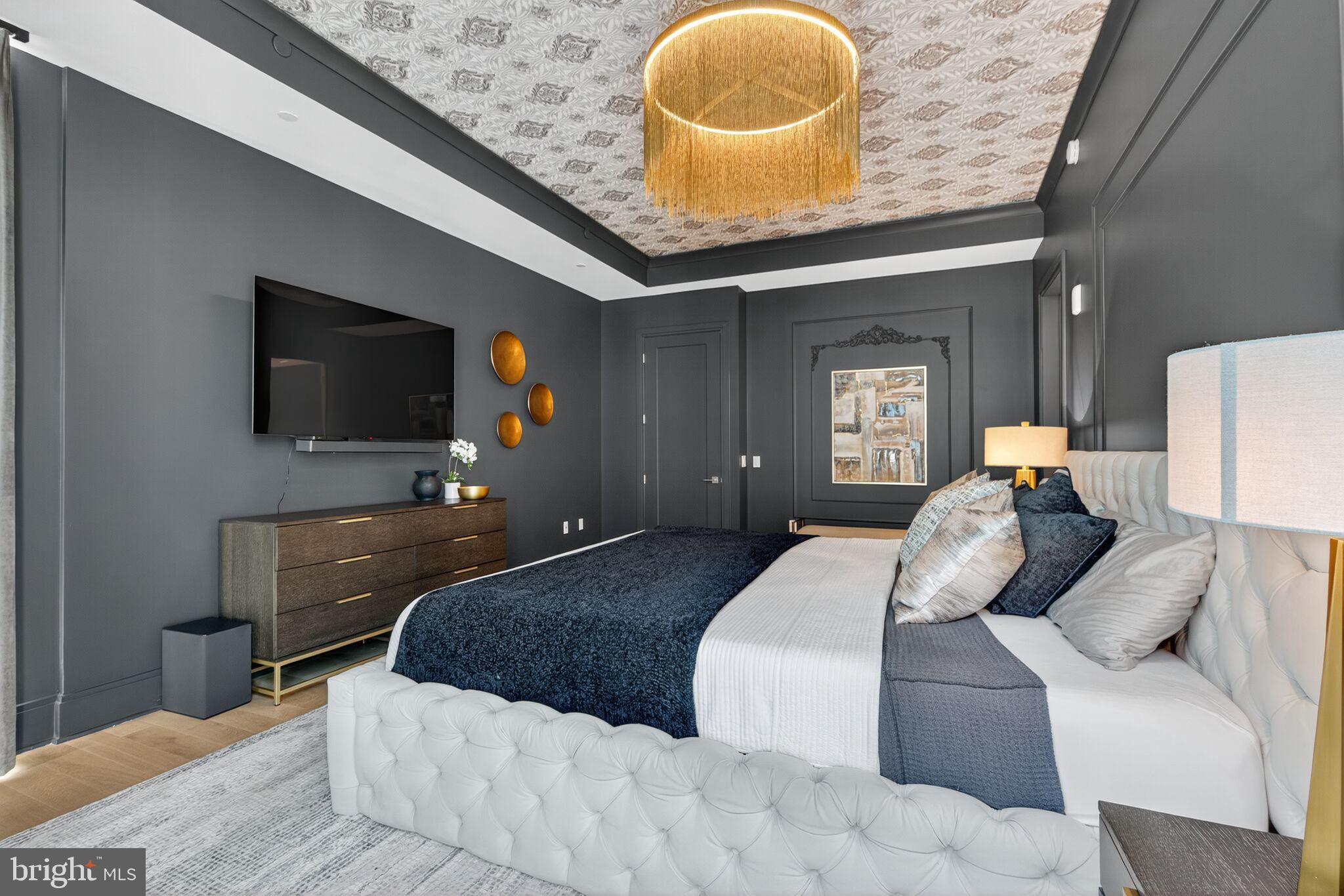 TYSONS CORNER - Residential