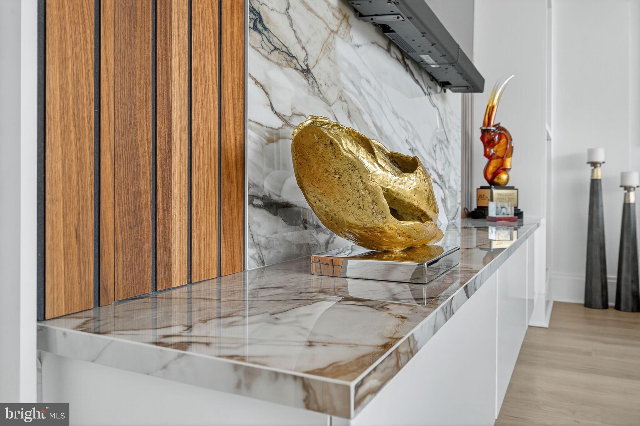 TYSONS CORNER - Residential