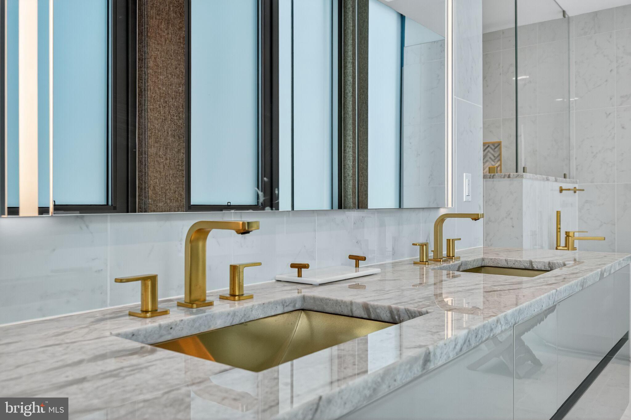 TYSONS CORNER - Residential