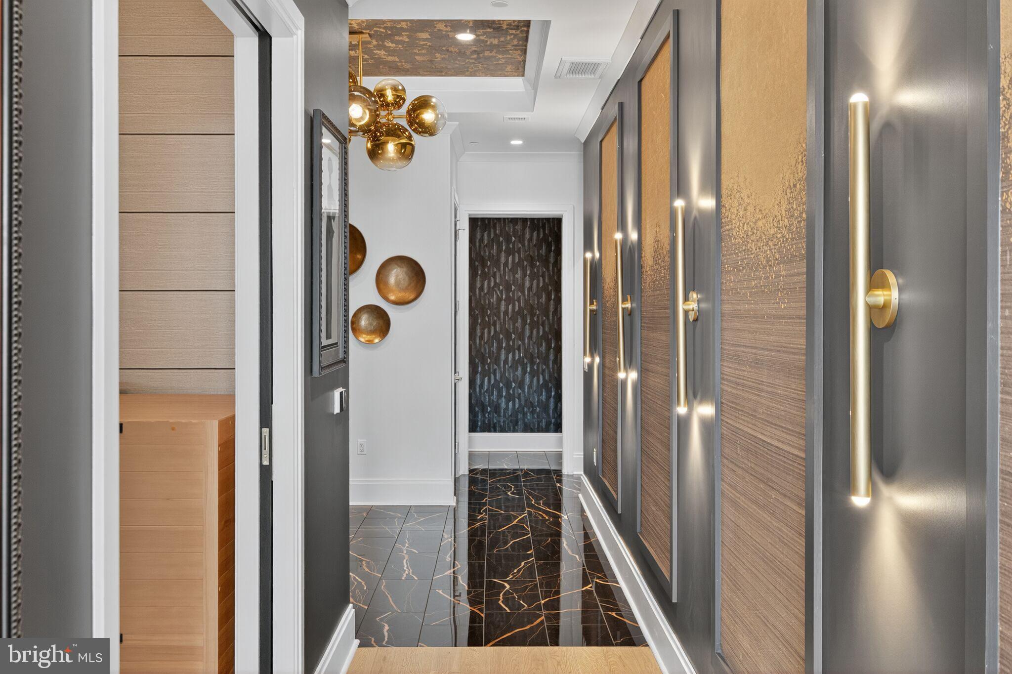 TYSONS CORNER - Residential