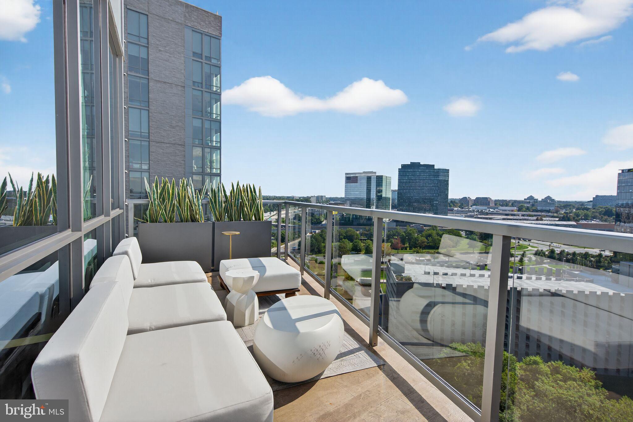 TYSONS CORNER - Residential