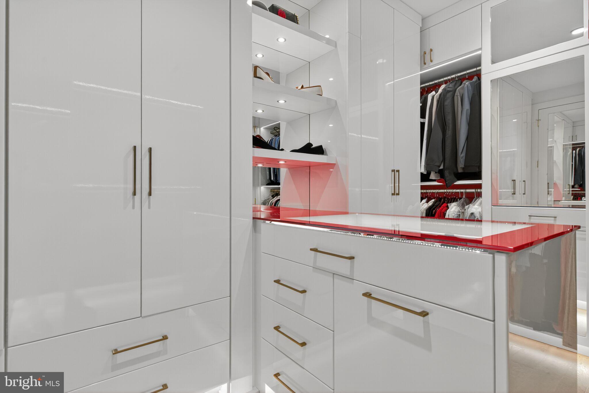 TYSONS CORNER - Residential