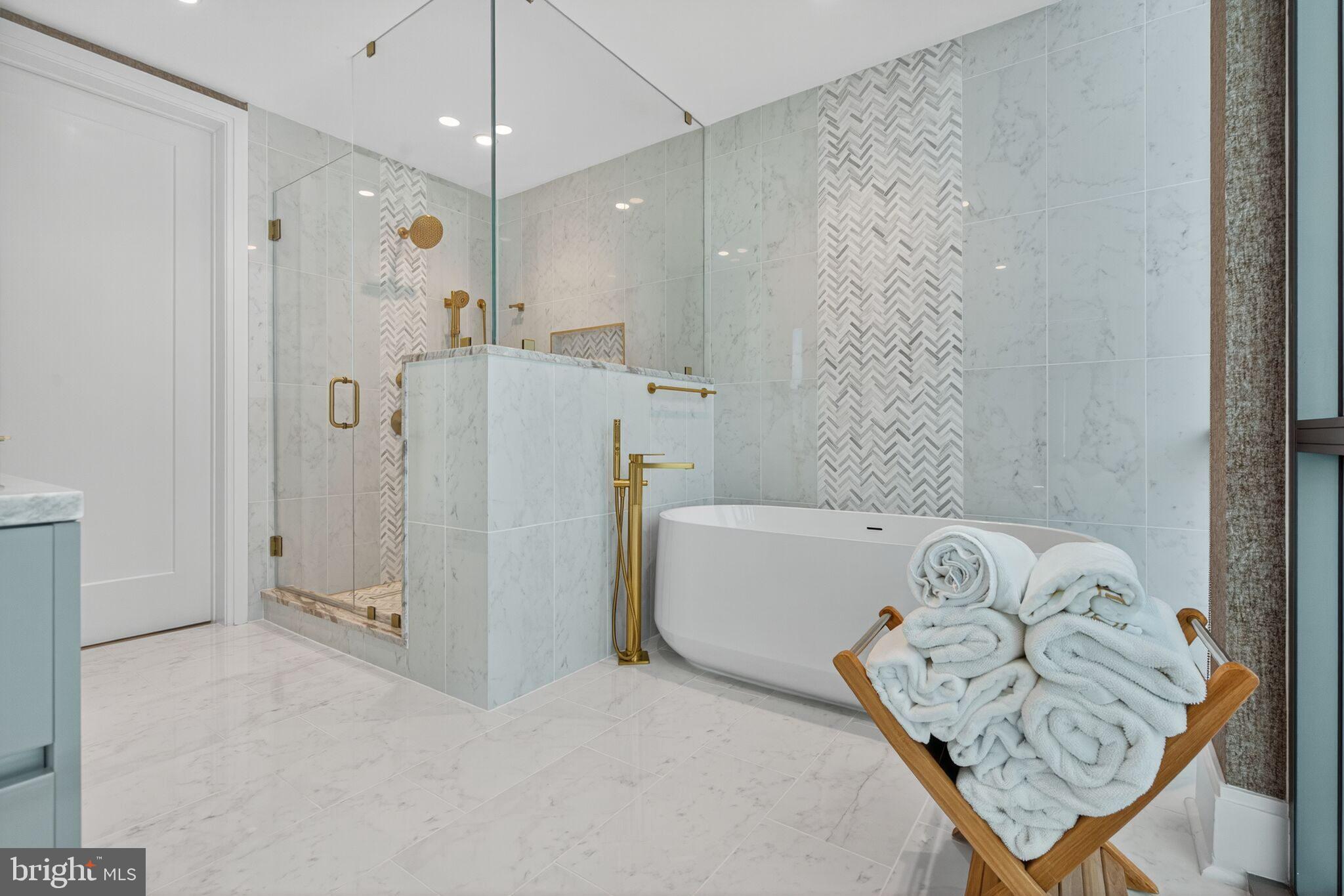 TYSONS CORNER - Residential