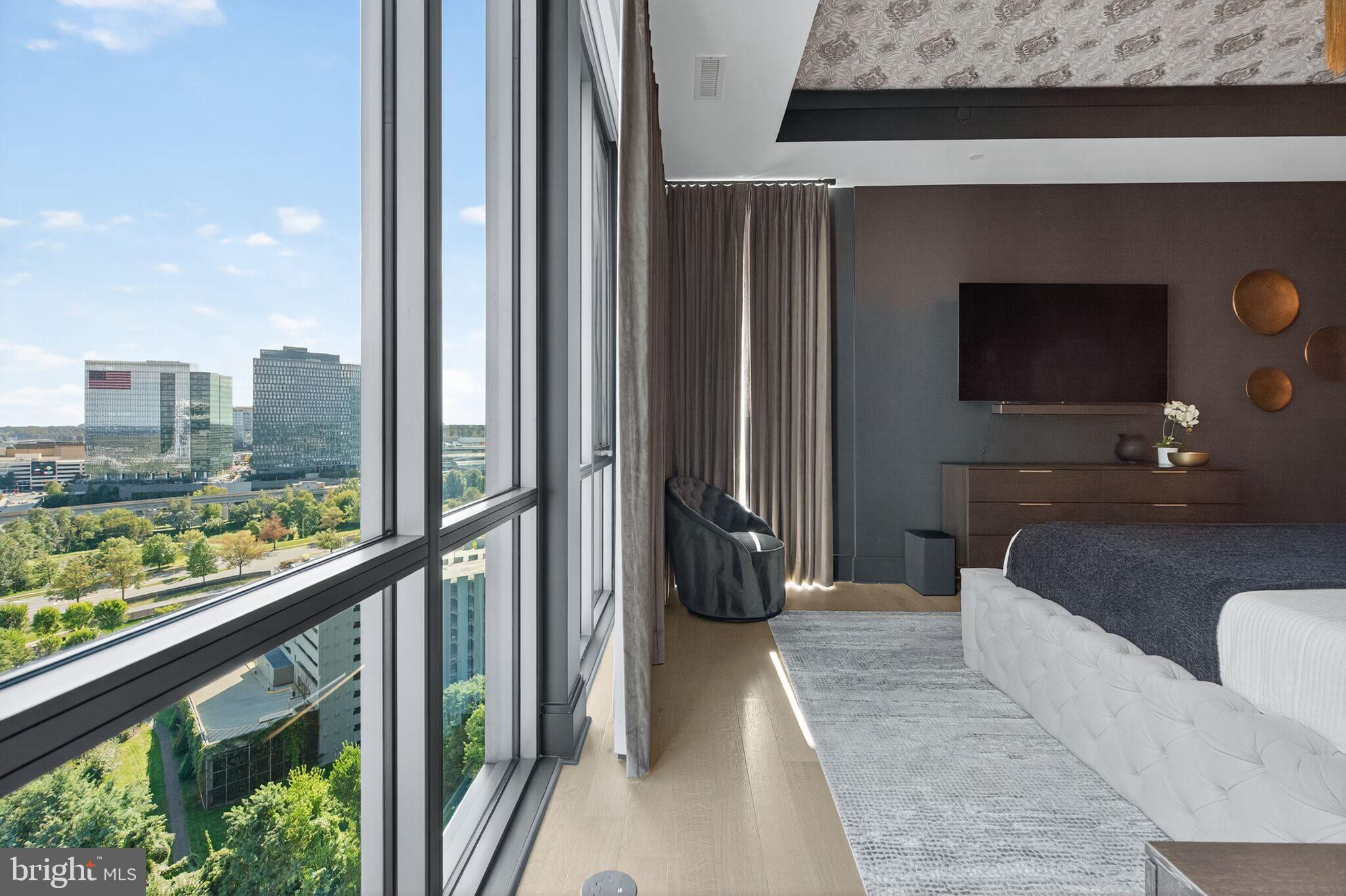 TYSONS CORNER - Residential