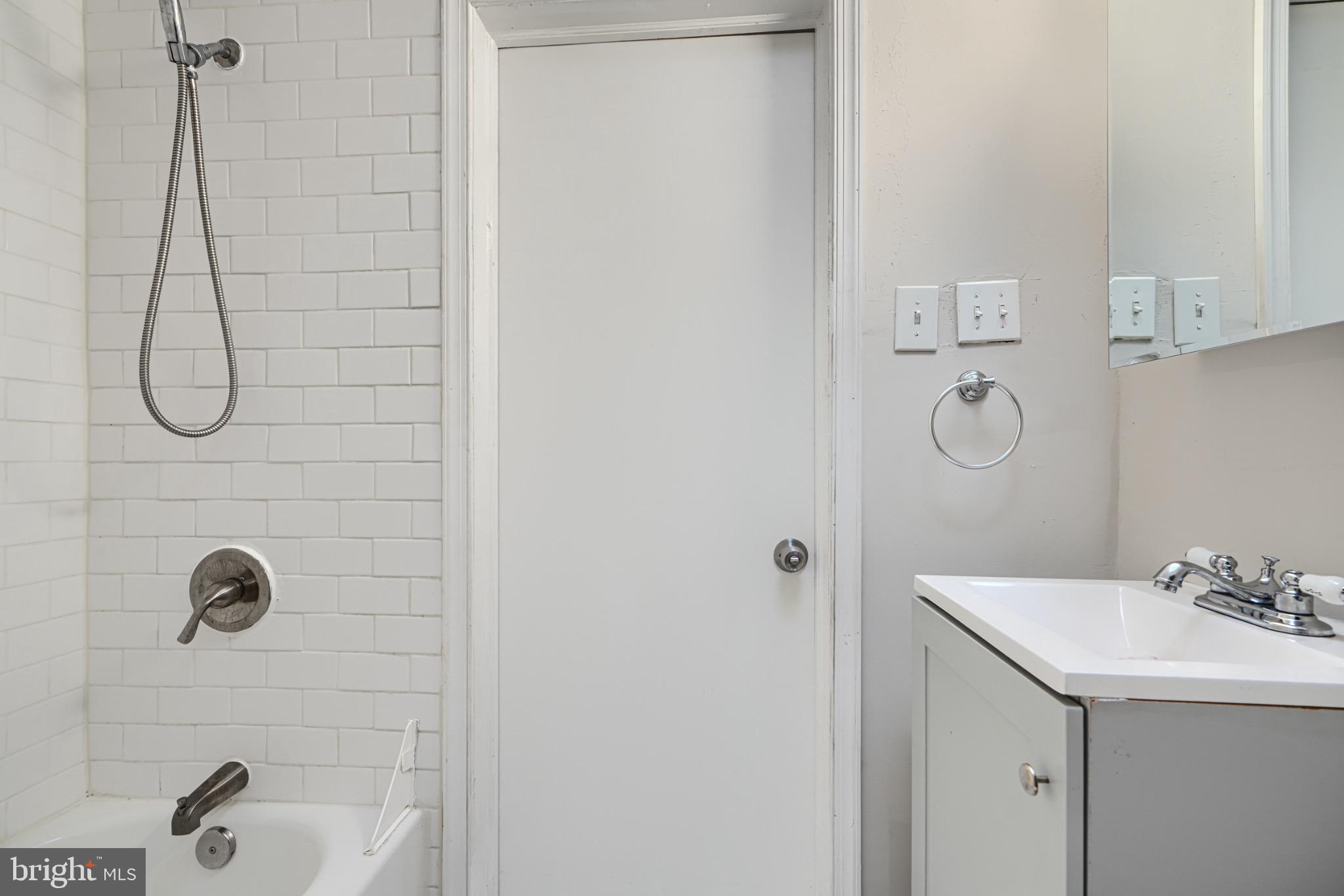 DUNDALK - Residential Lease