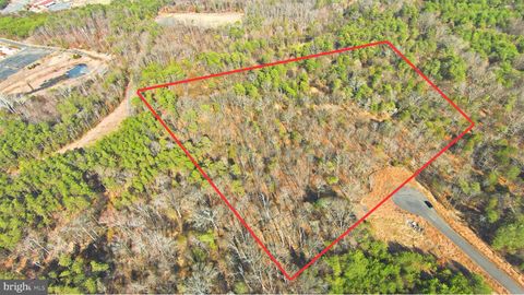 Vacant Land For Sale - 7030 Jay Court<br/> Fairfax County, CENTREVILLE, VA 20121