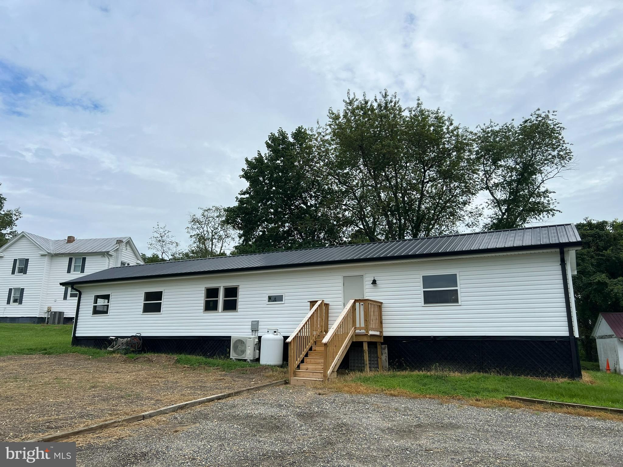 DANIEL FARM - Residential Lease