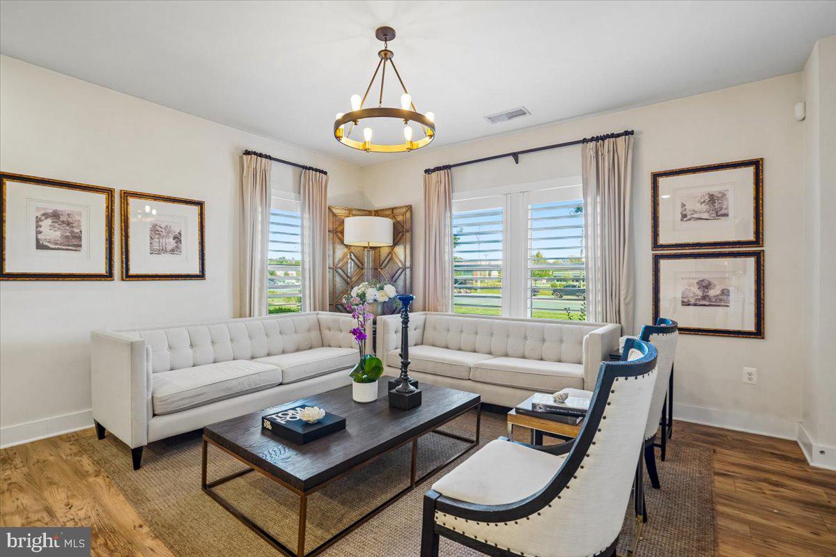 44834 TIVERTON SQUARE