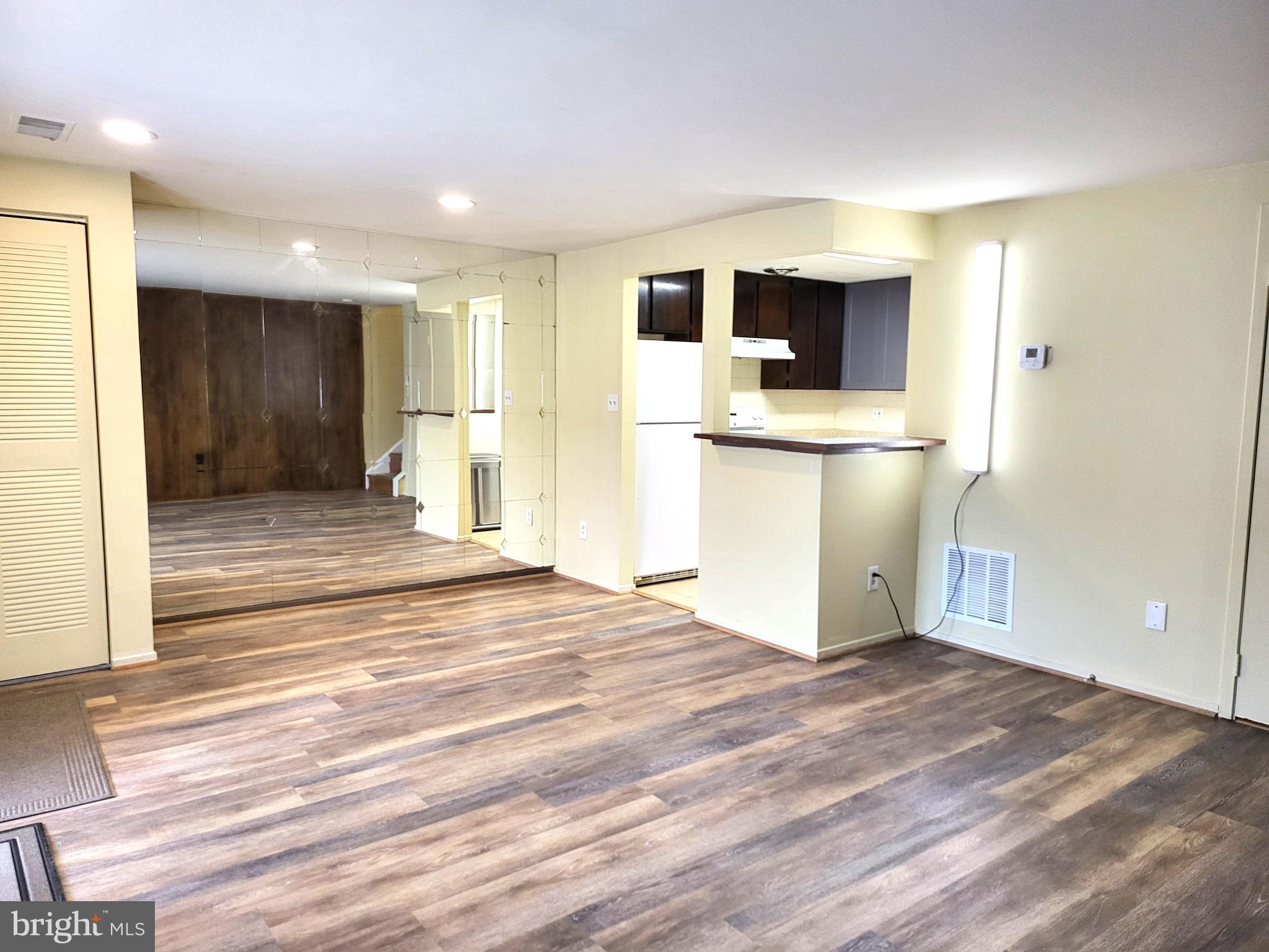 THOMAS CHOICE WEST - Residential Lease