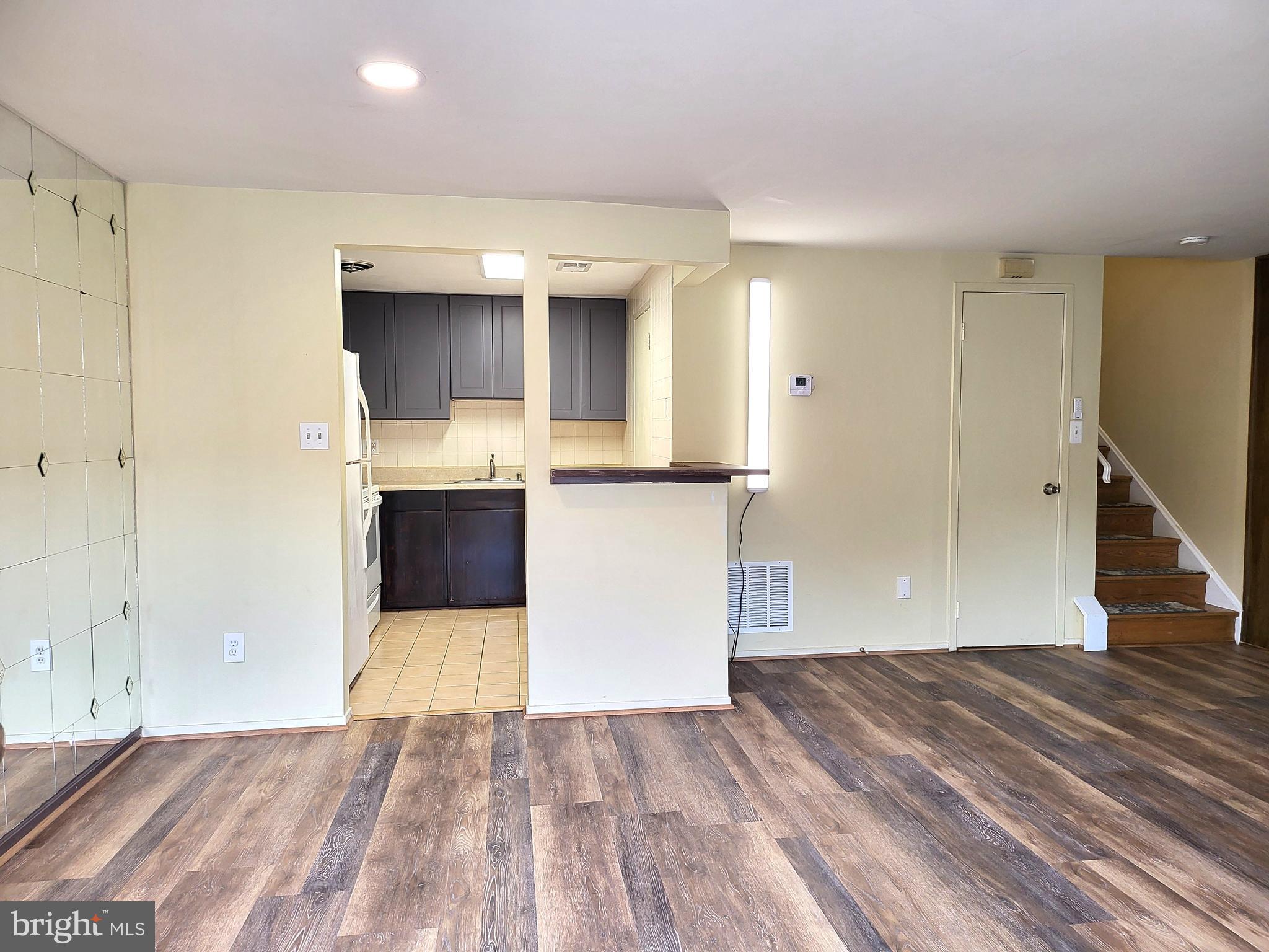 THOMAS CHOICE WEST - Residential Lease