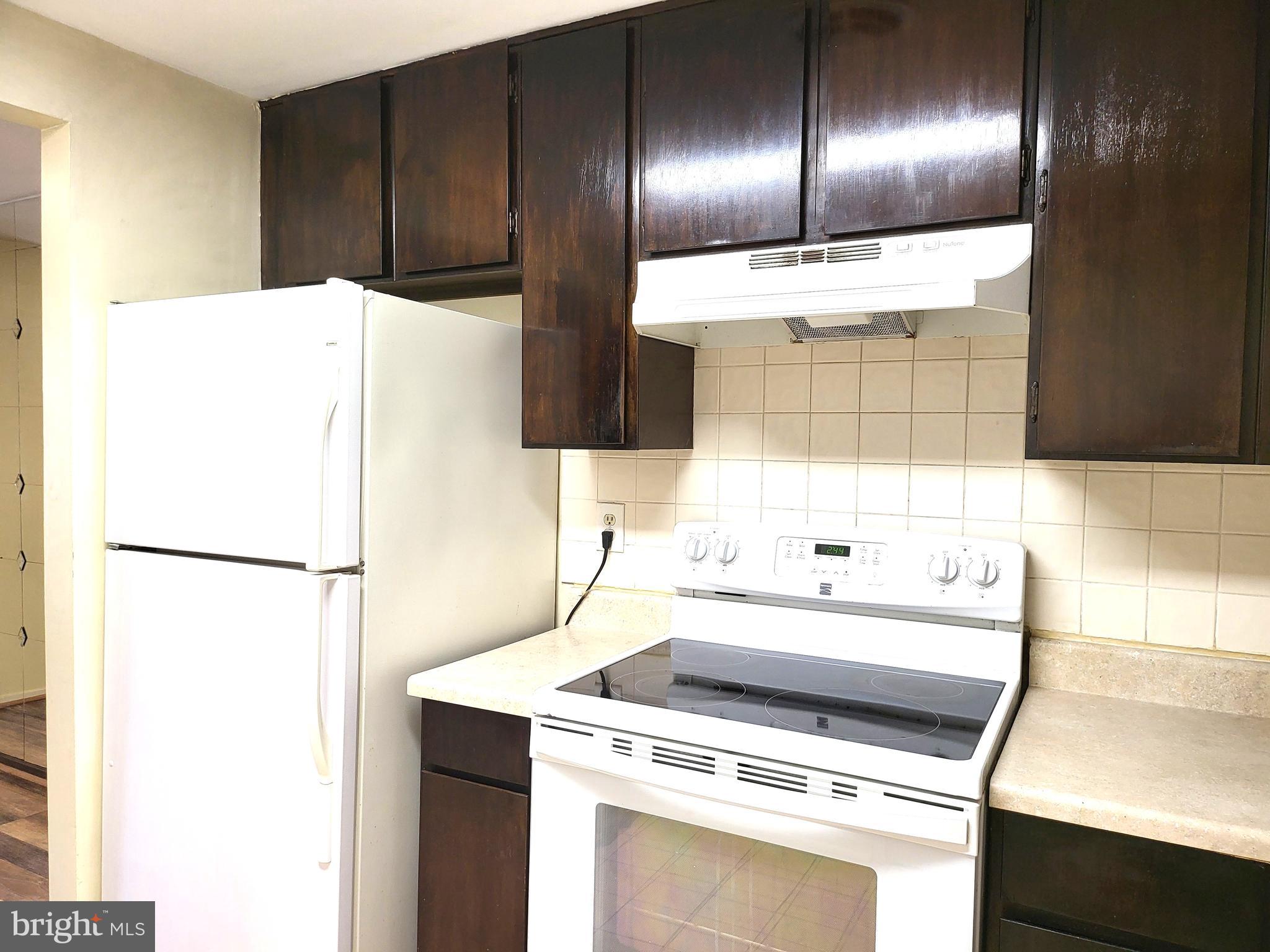 THOMAS CHOICE WEST - Residential Lease