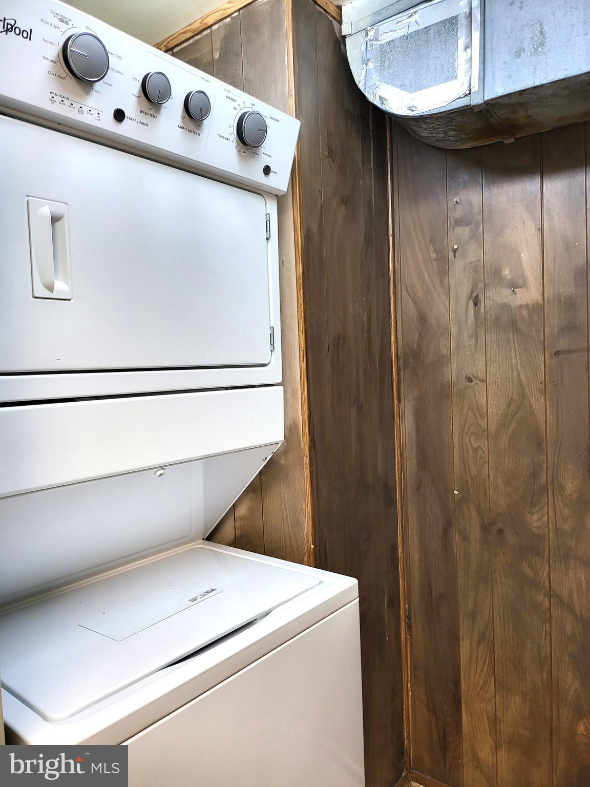 THOMAS CHOICE WEST - Residential Lease