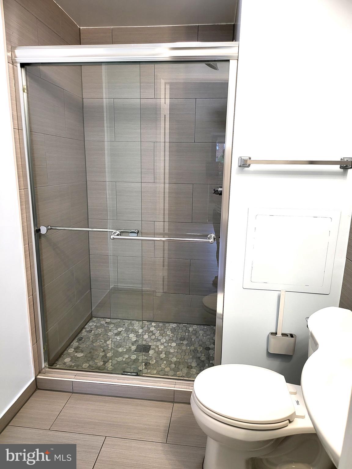 THOMAS CHOICE WEST - Residential Lease