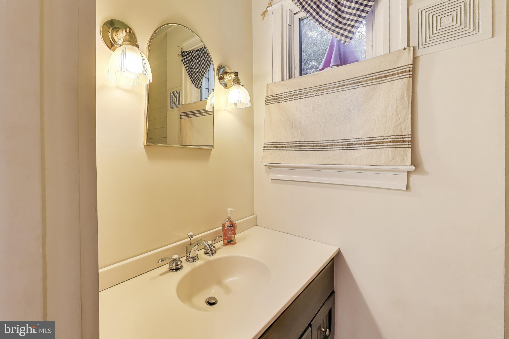 REALTY PARK - Residential Lease