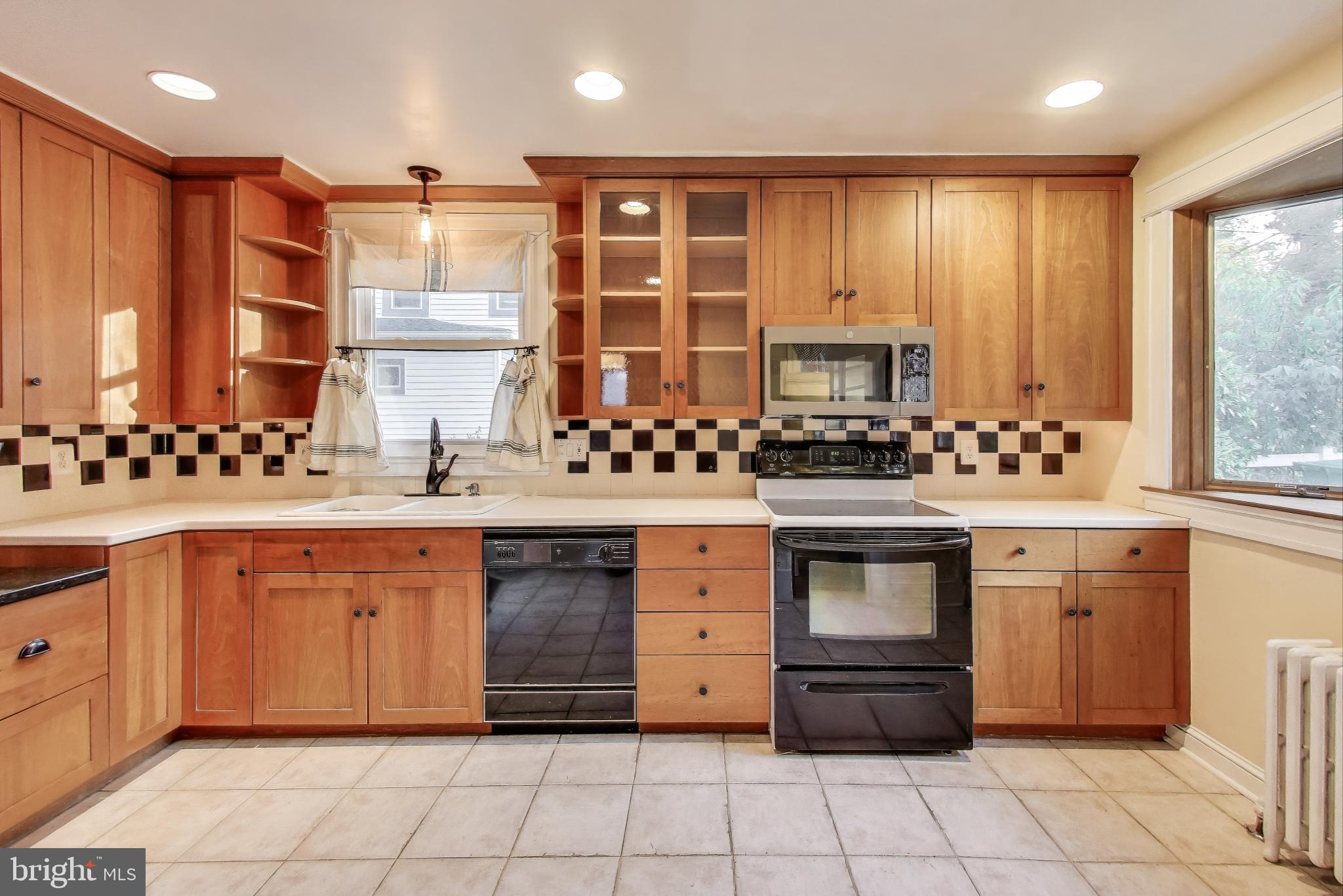 REALTY PARK - Residential Lease