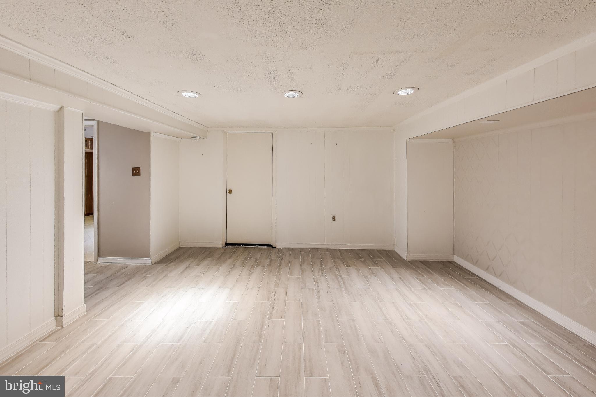 REALTY PARK - Residential Lease