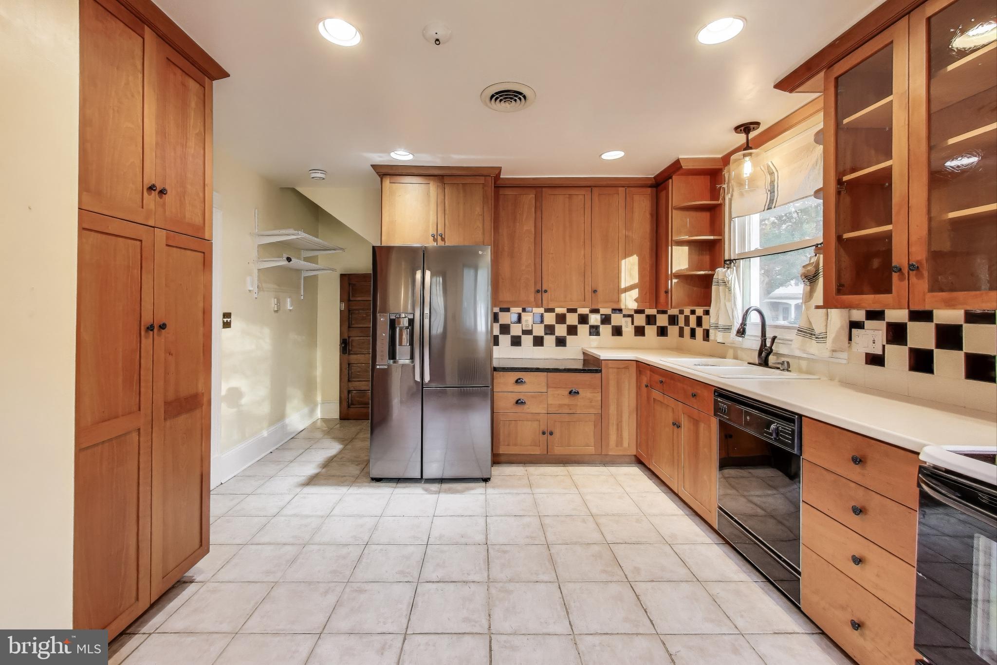 REALTY PARK - Residential Lease