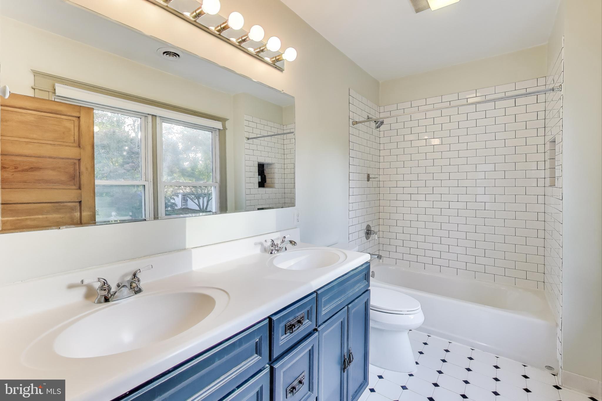 REALTY PARK - Residential Lease