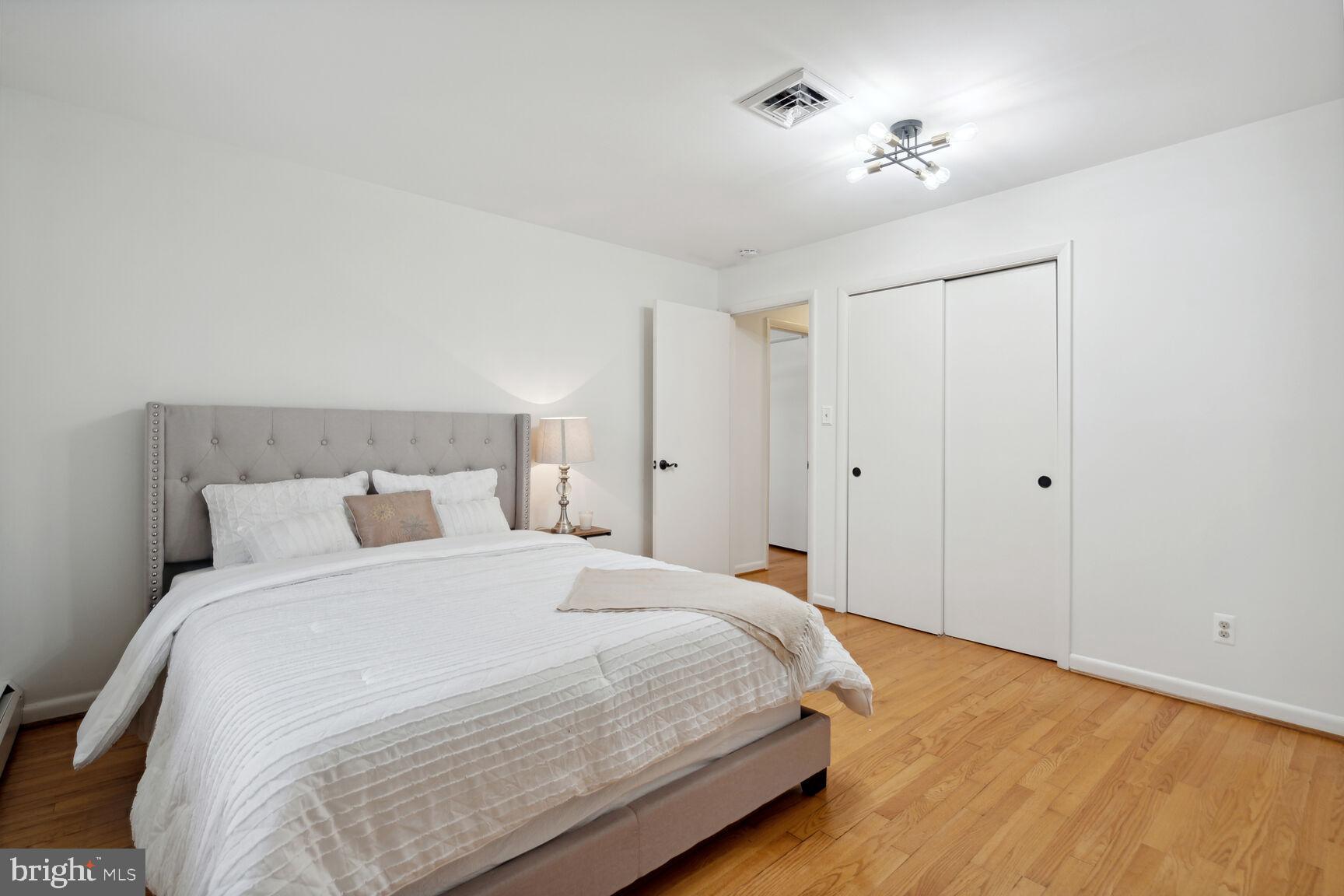 BROYHILL FOREST - Residential Lease