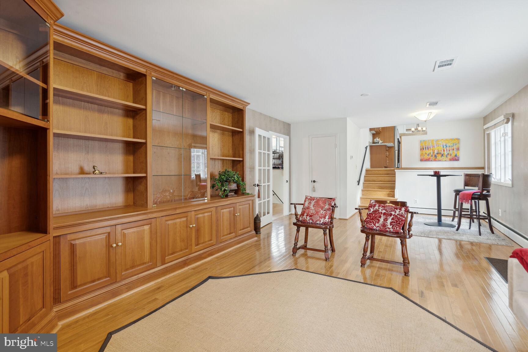 BROYHILL FOREST - Residential Lease