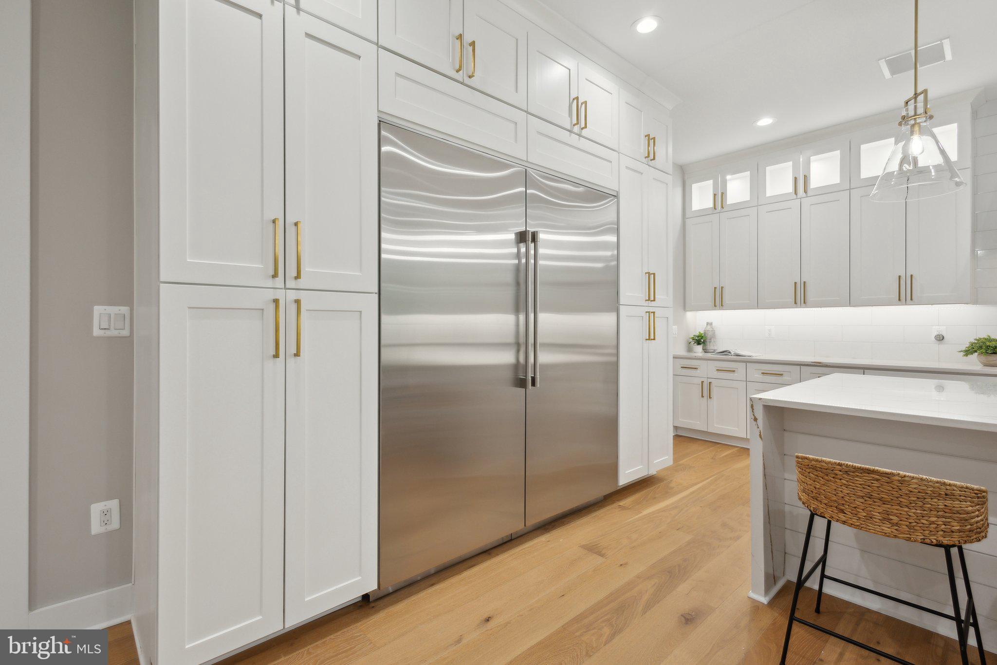 WESTHAMPTON - Residential