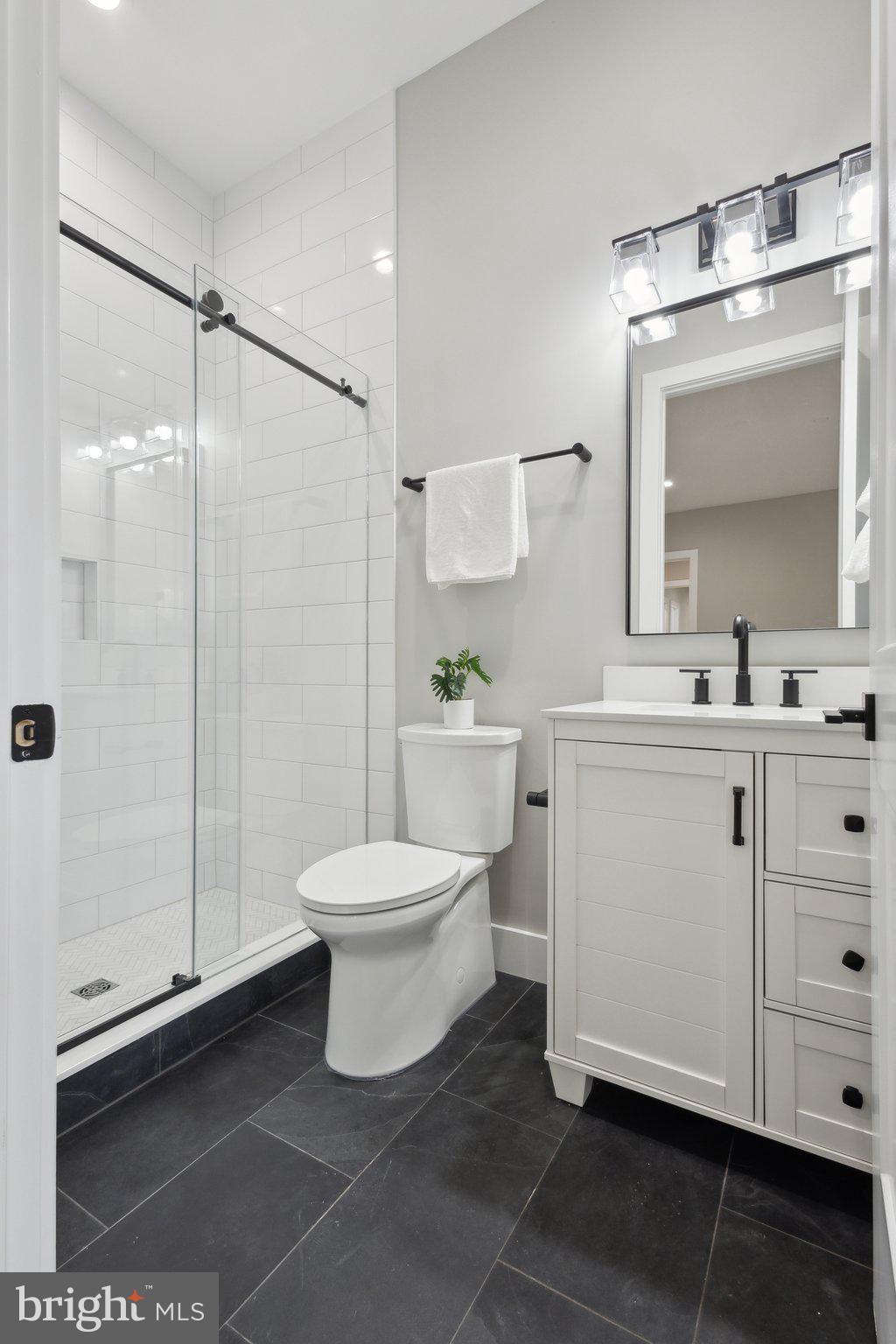 WESTHAMPTON - Residential