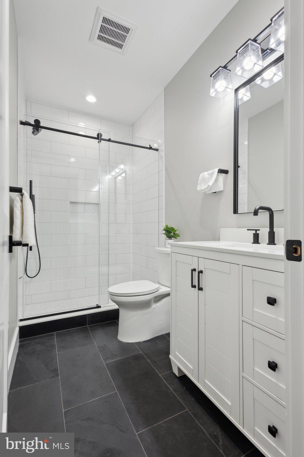 WESTHAMPTON - Residential