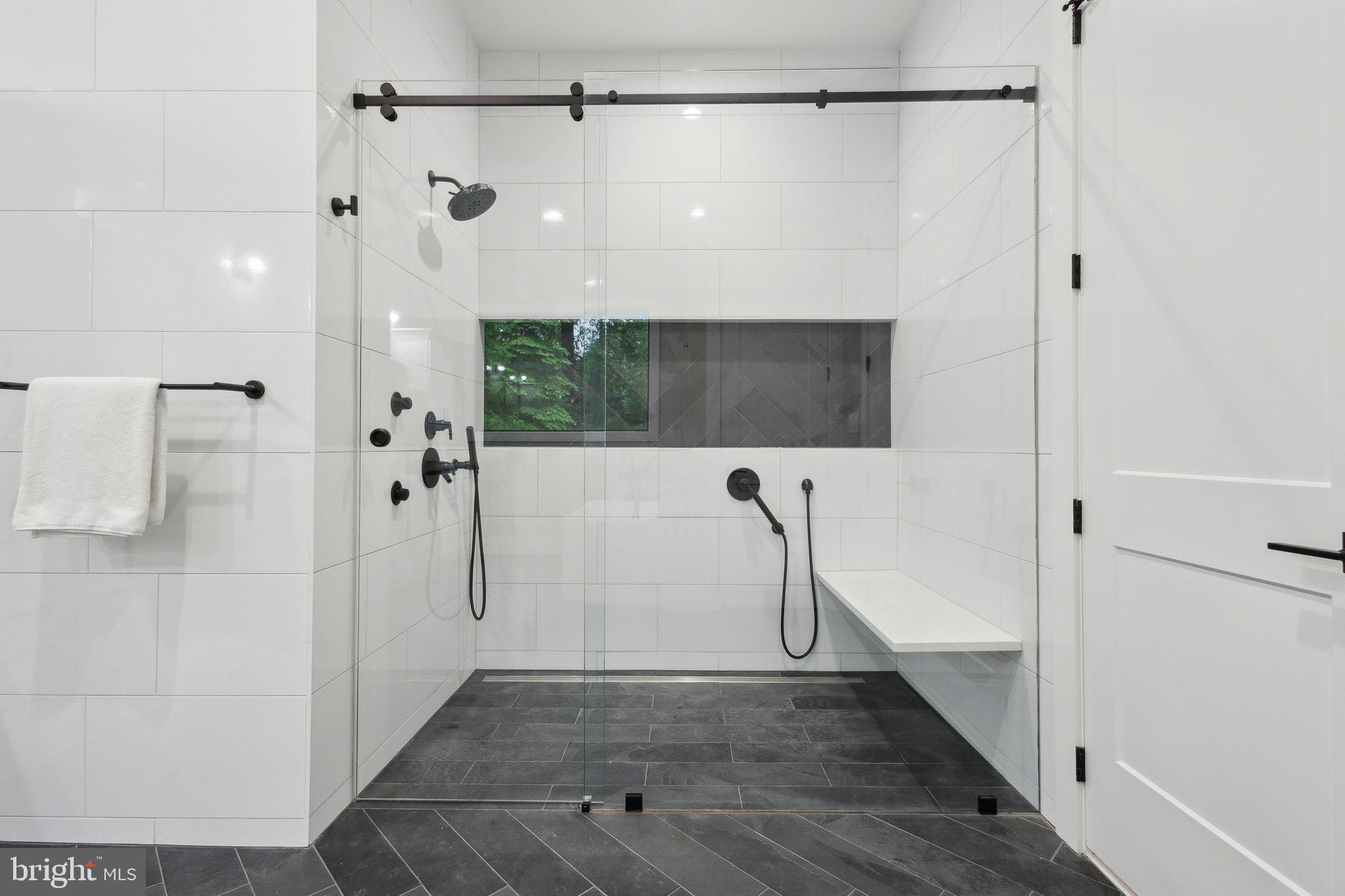 WESTHAMPTON - Residential