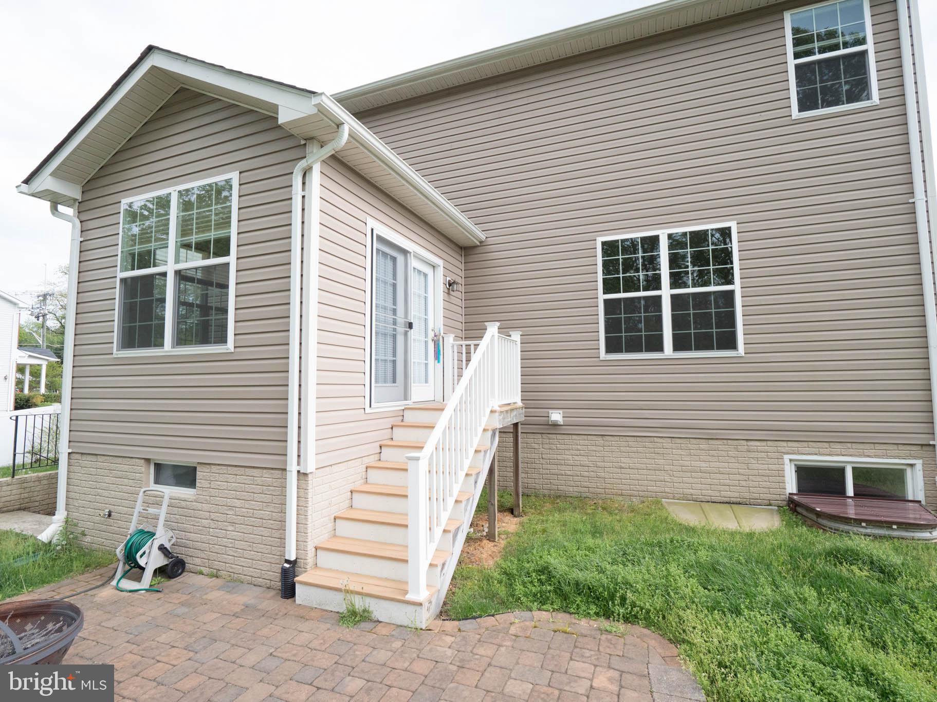 DIXON CROSSING - Residential