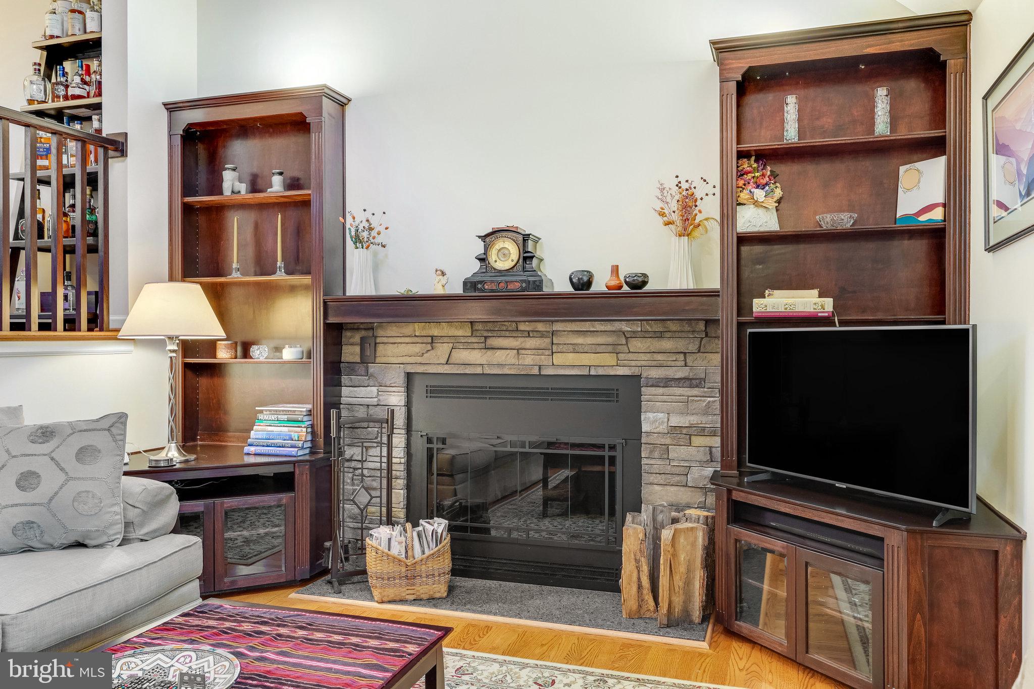 VALEWOOD MANOR - Residential