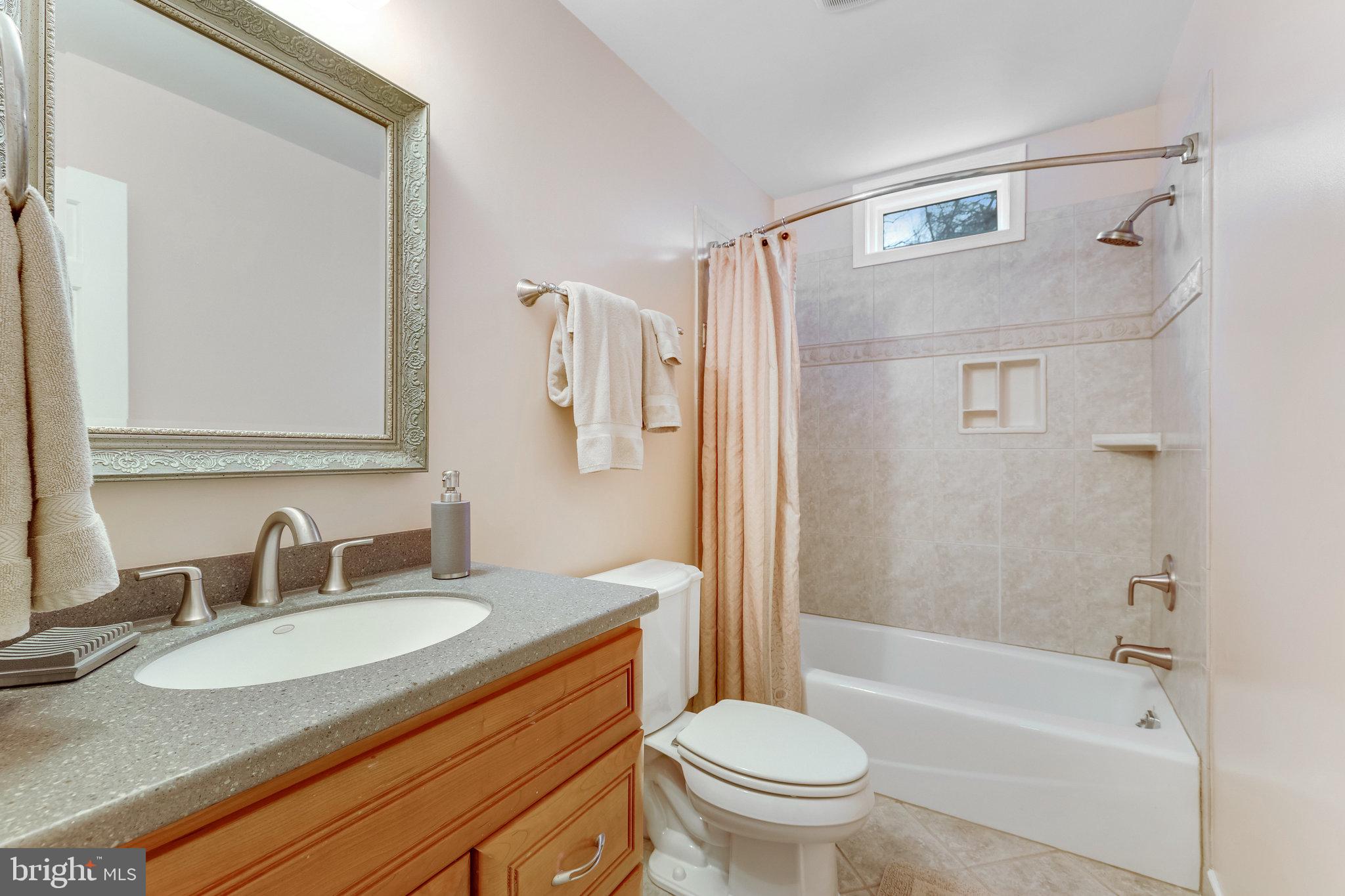 VALEWOOD MANOR - Residential