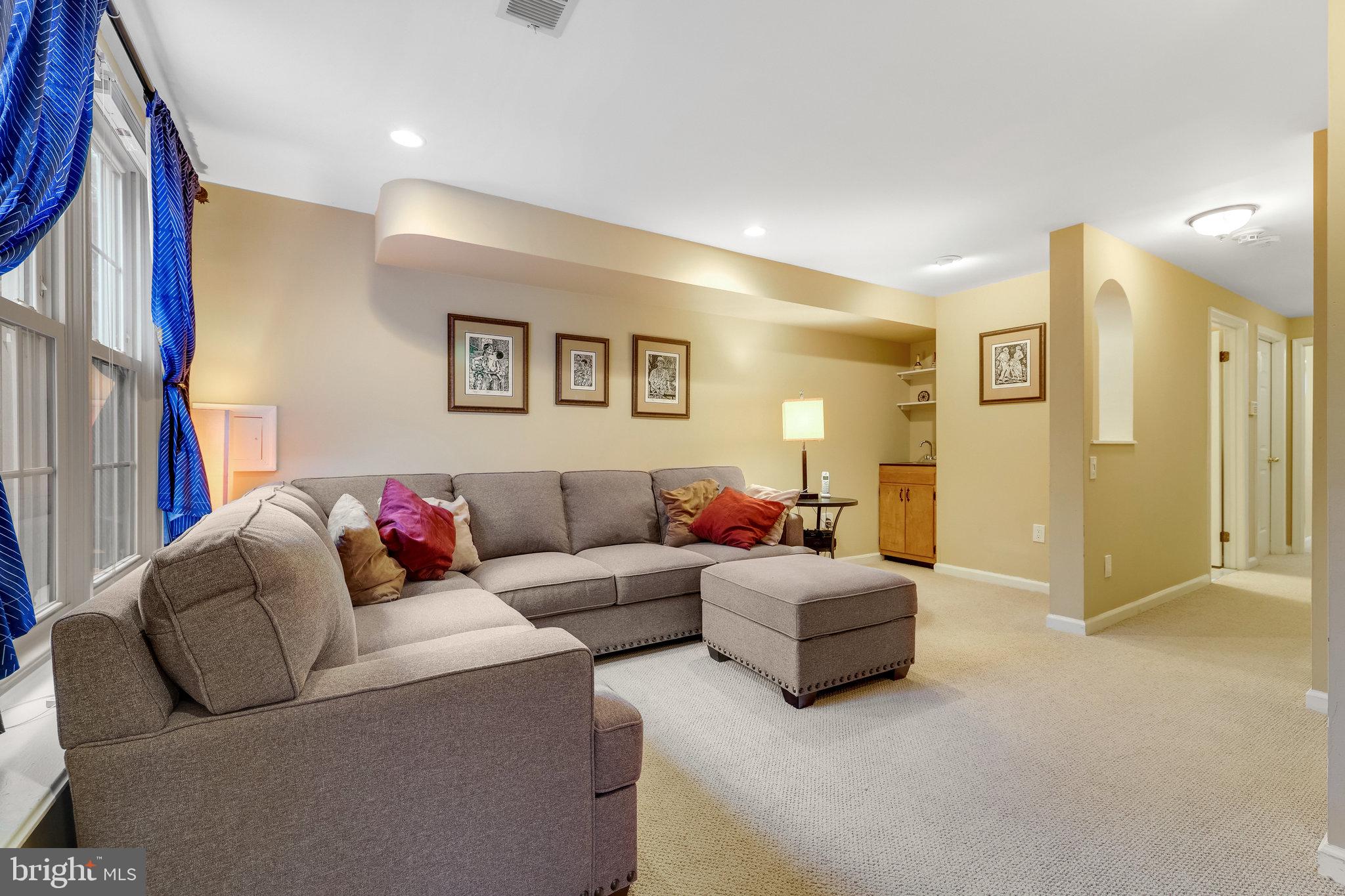 VALEWOOD MANOR - Residential