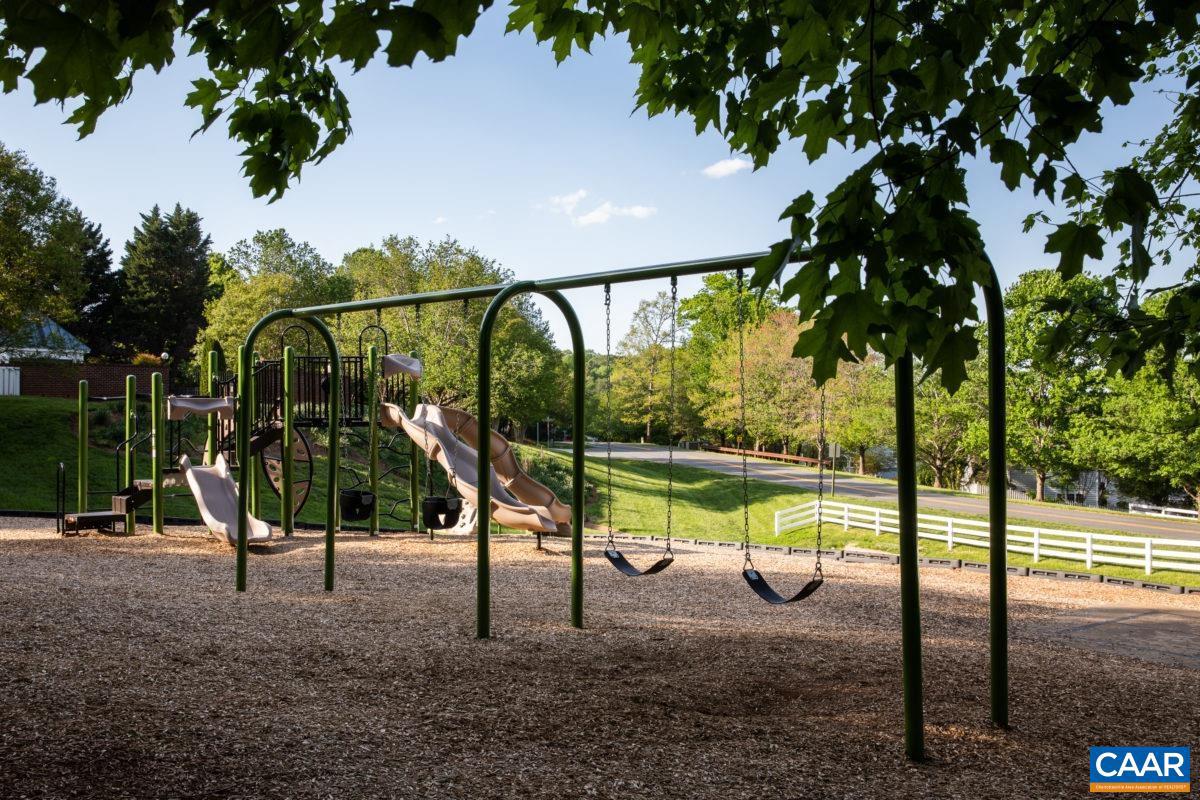 REDFIELDS - Residential