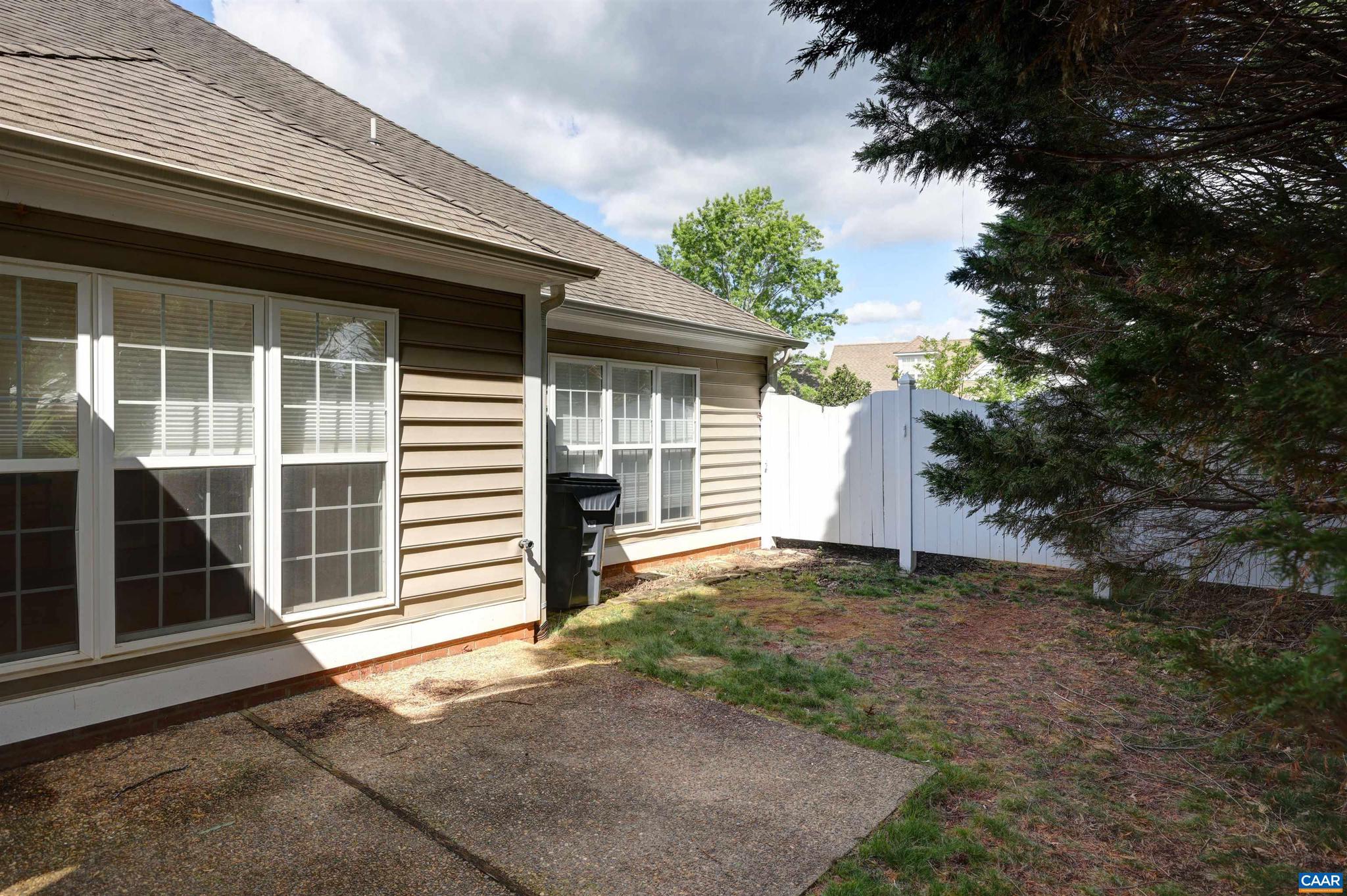 REDFIELDS - Residential