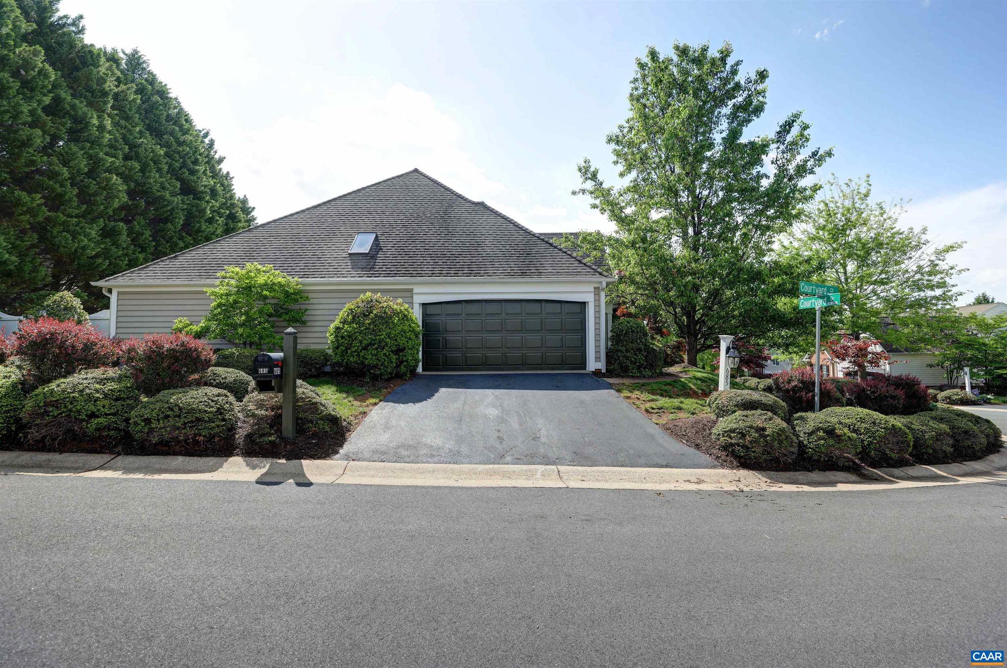 REDFIELDS - Residential