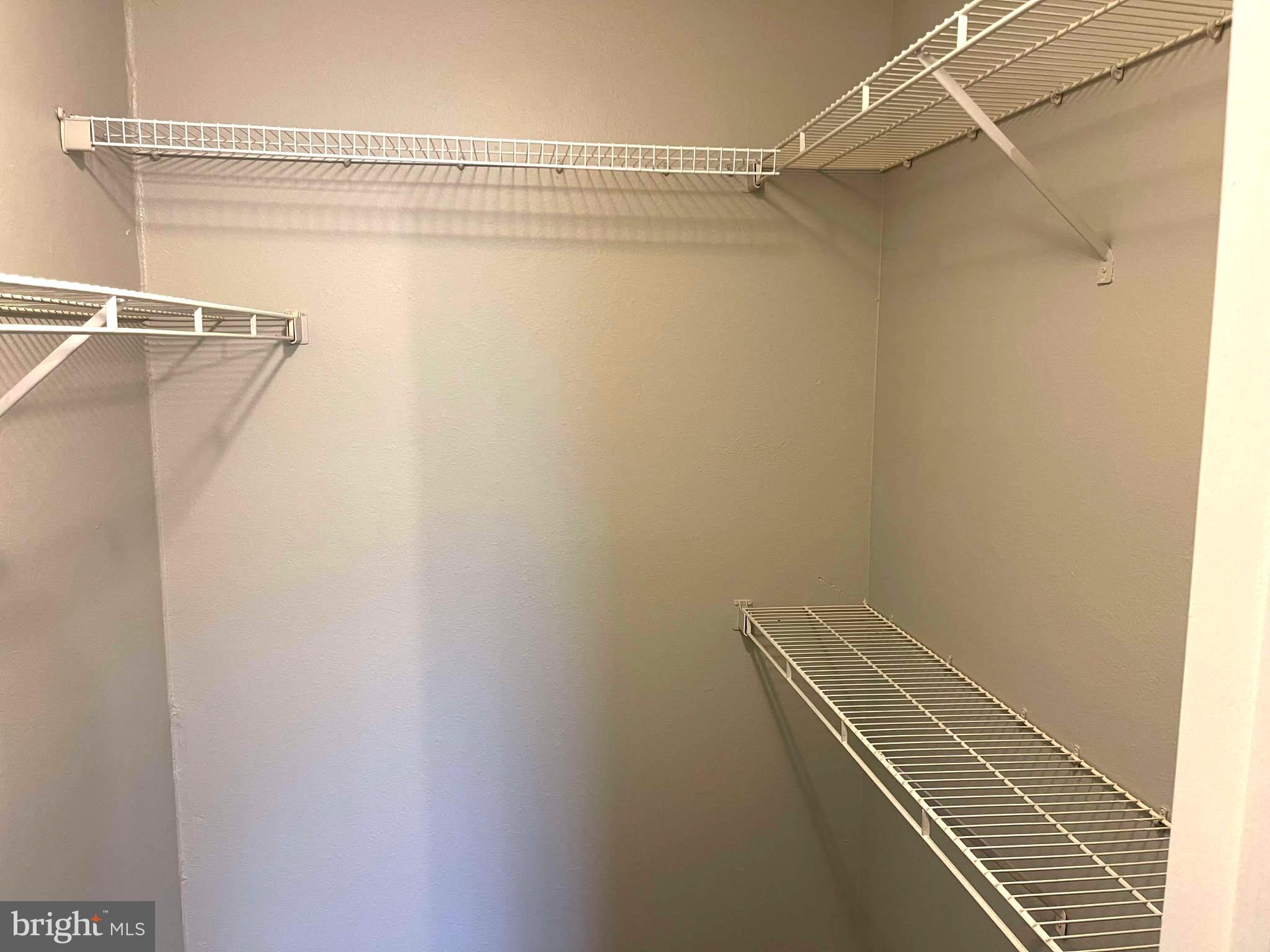 FOUNTAINS AT MCLEAN - Residential Lease