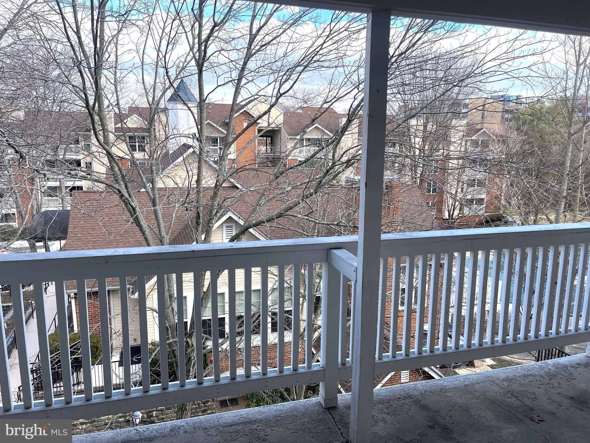 FOUNTAINS AT MCLEAN - Residential Lease