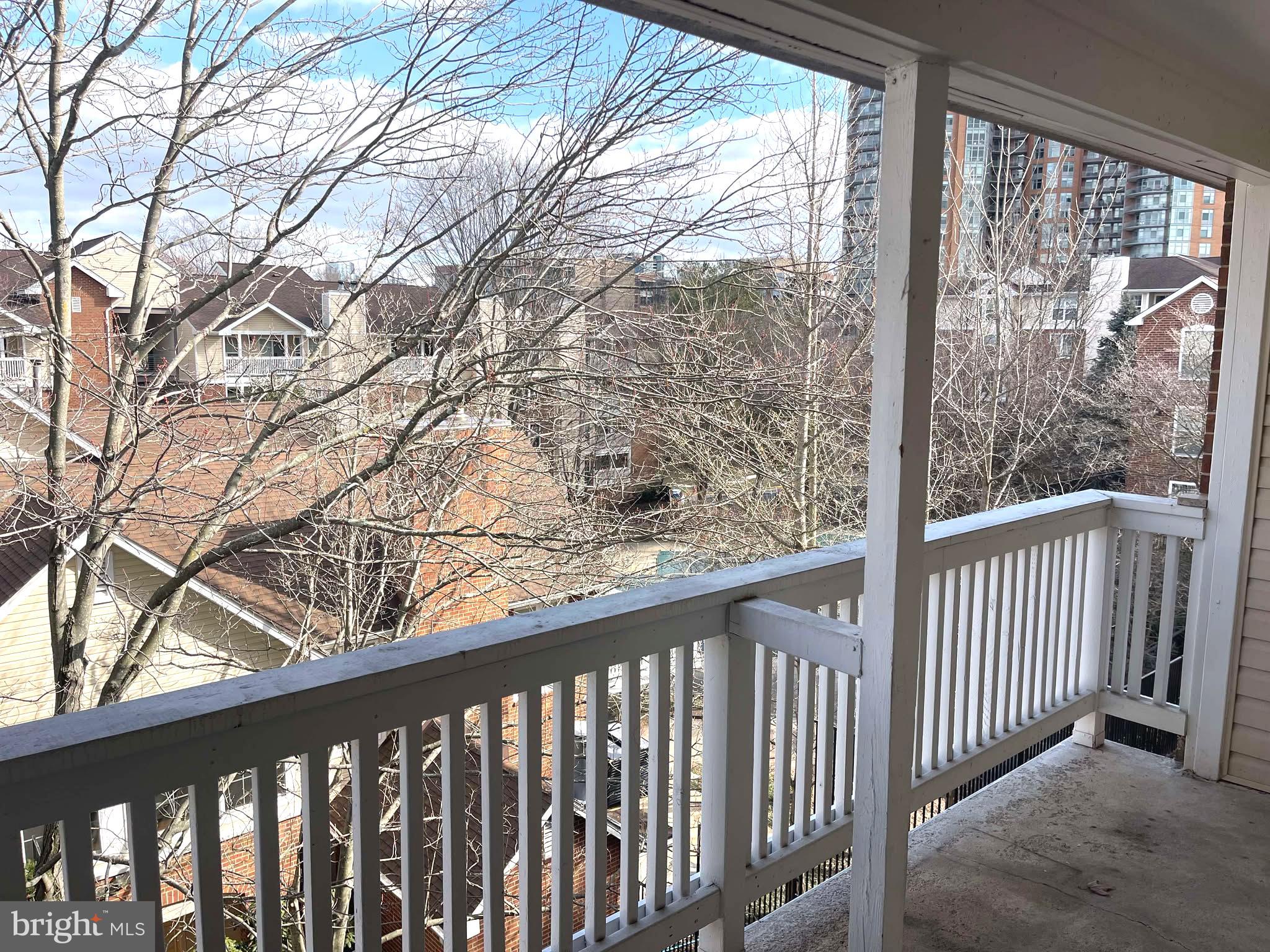 FOUNTAINS AT MCLEAN - Residential Lease