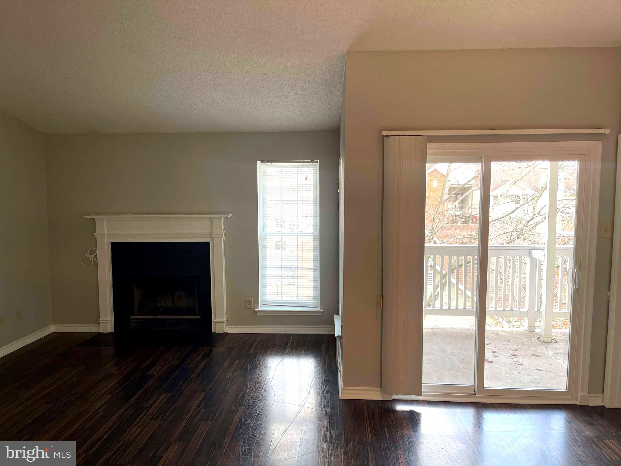 FOUNTAINS AT MCLEAN - Residential Lease