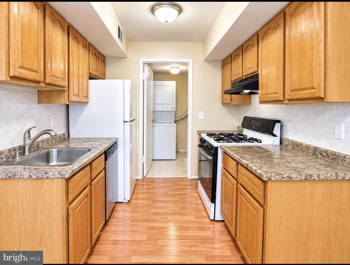 418 BRANDYWINE COURT