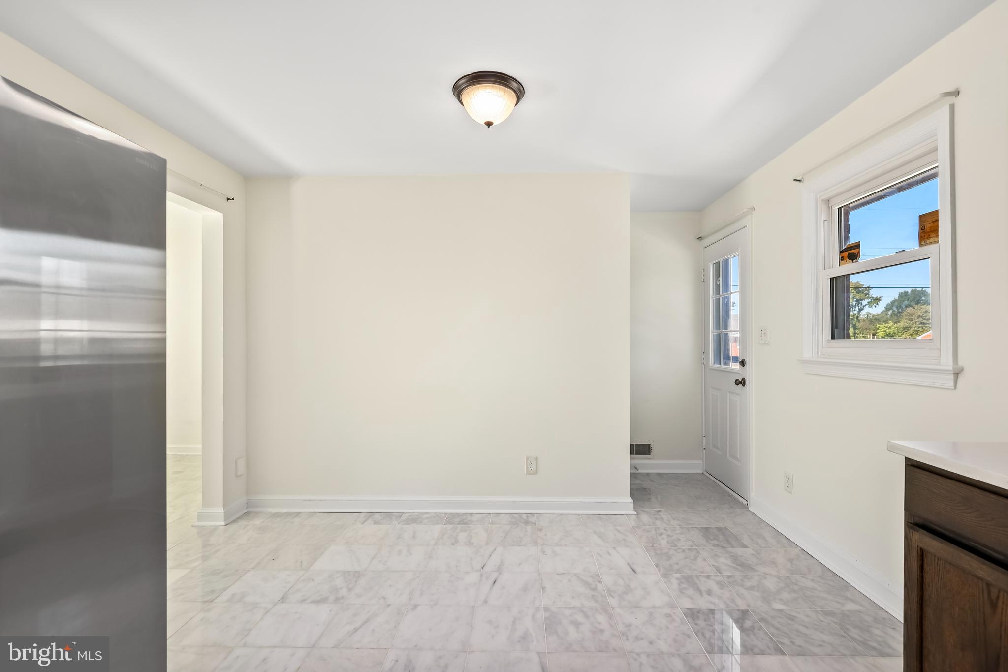 BROOKLAND ESTATES - Residential Lease