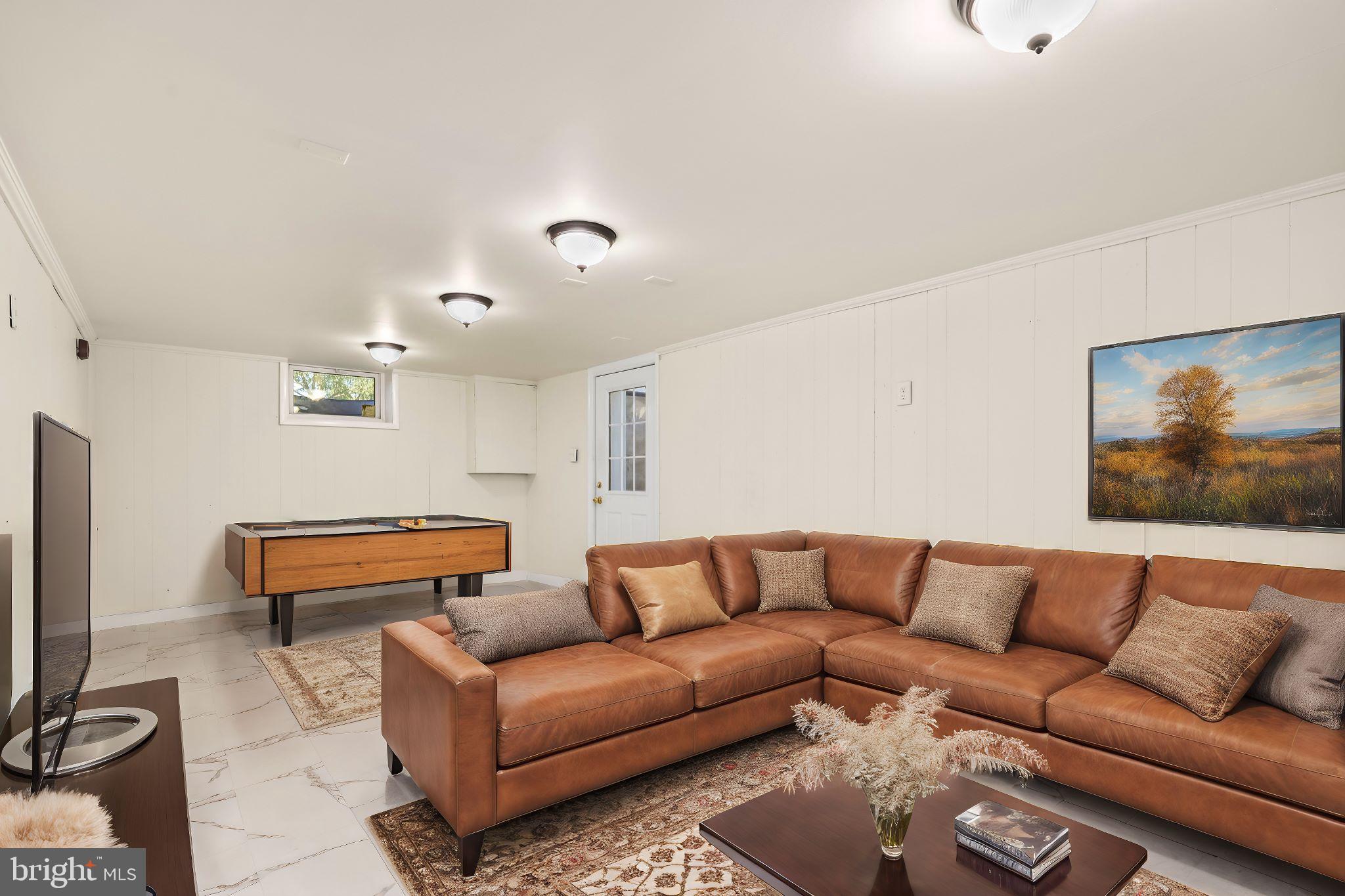 BROOKLAND ESTATES - Residential Lease