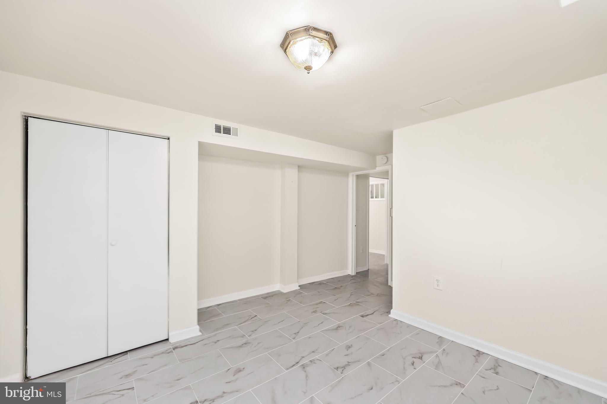 BROOKLAND ESTATES - Residential Lease