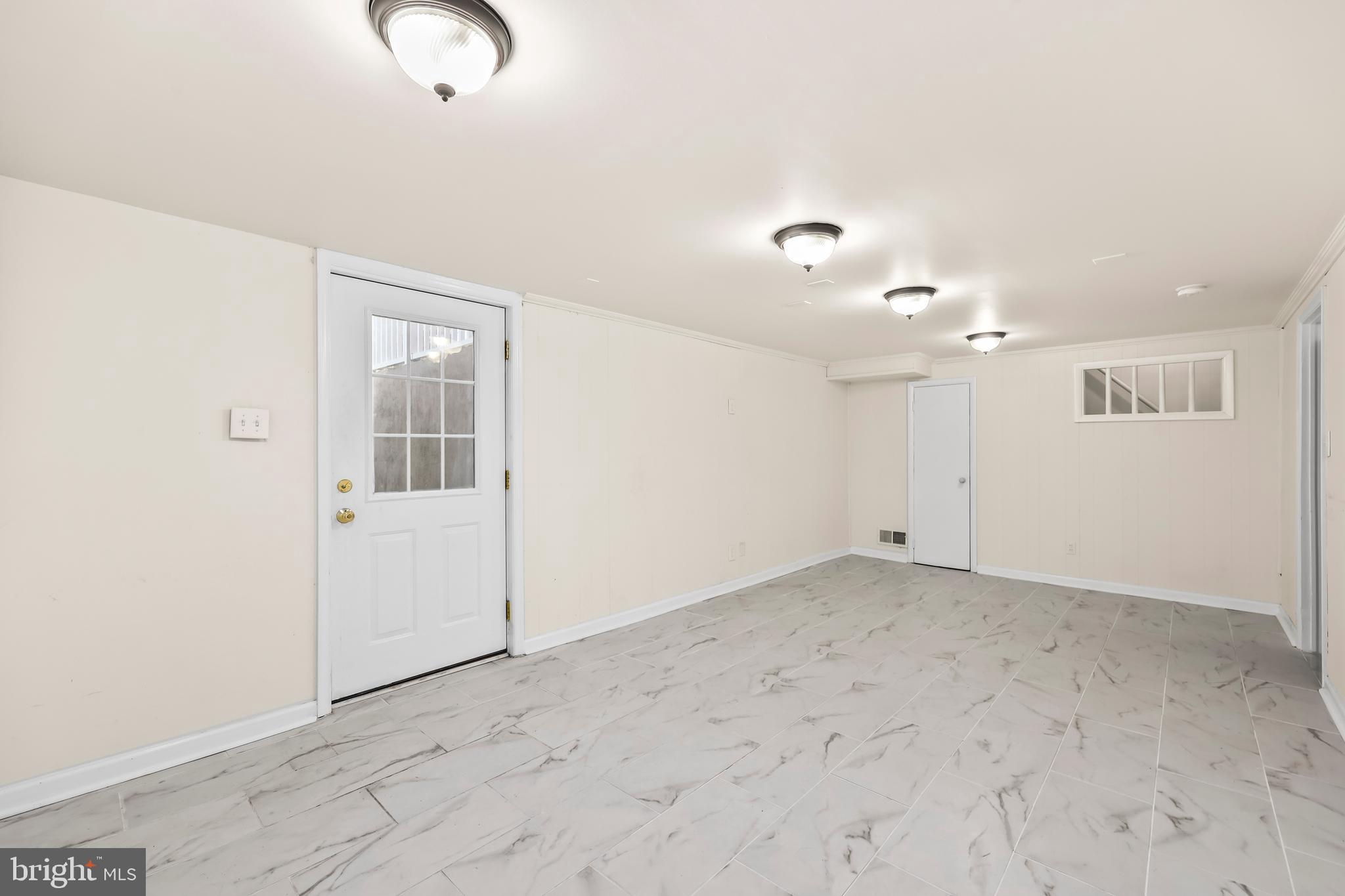 BROOKLAND ESTATES - Residential Lease