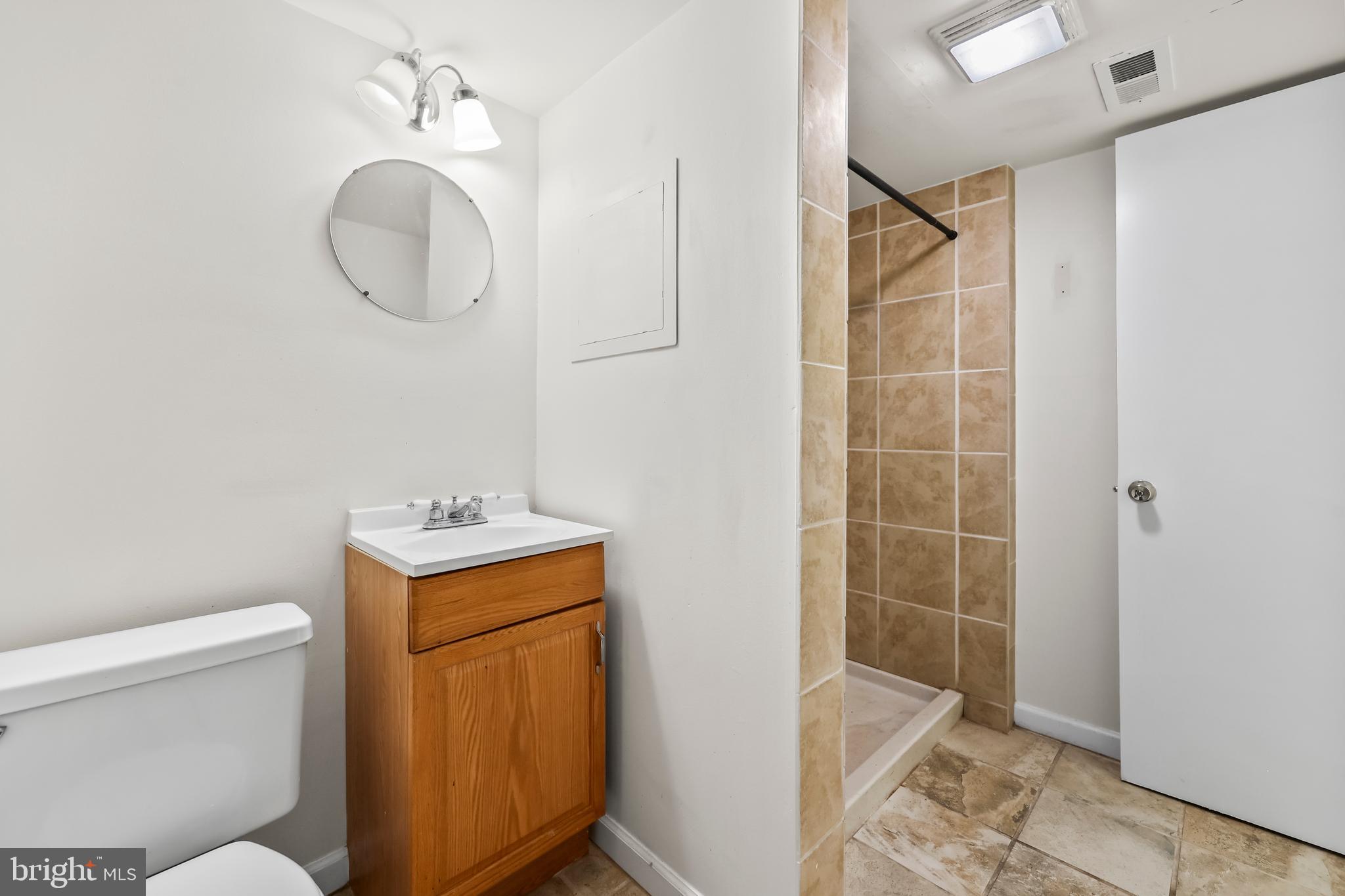 BROOKLAND ESTATES - Residential Lease